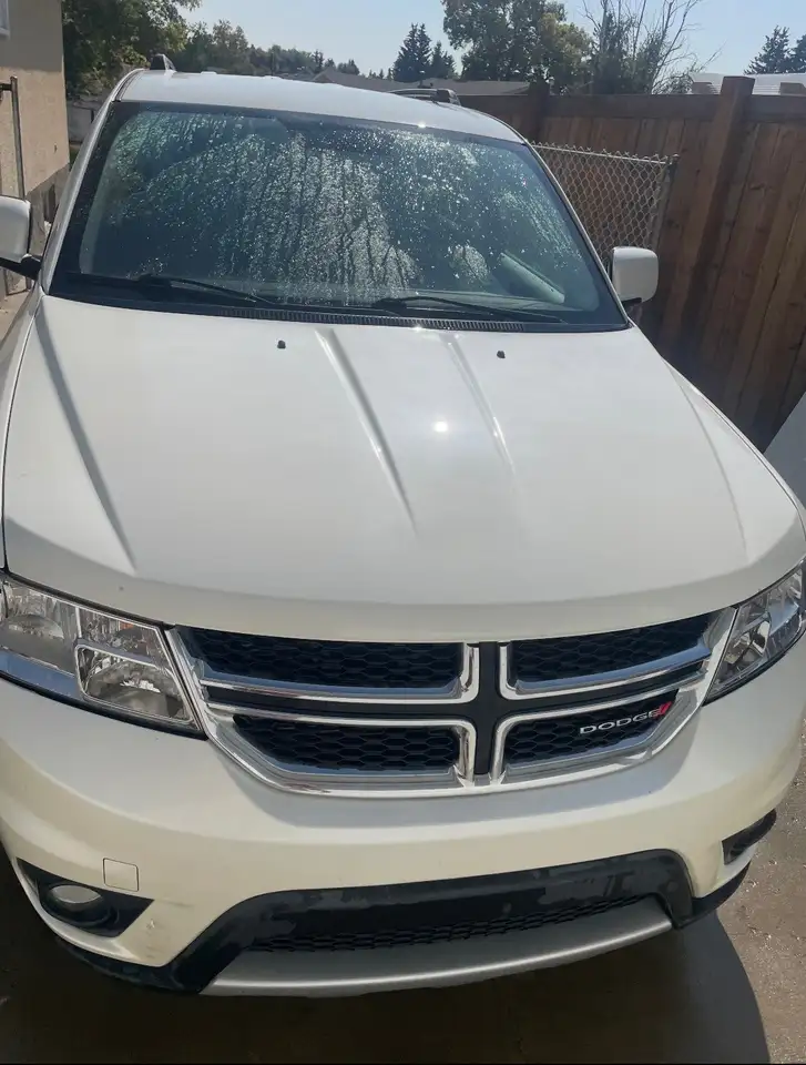 Dodge Journey снимка Dodge Journey