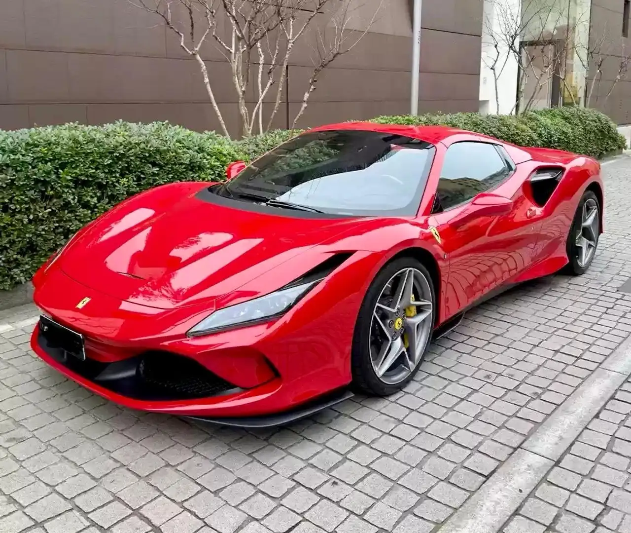 Ferrari F8 Spider pari al nuovo info su richiesta Rosso - 2