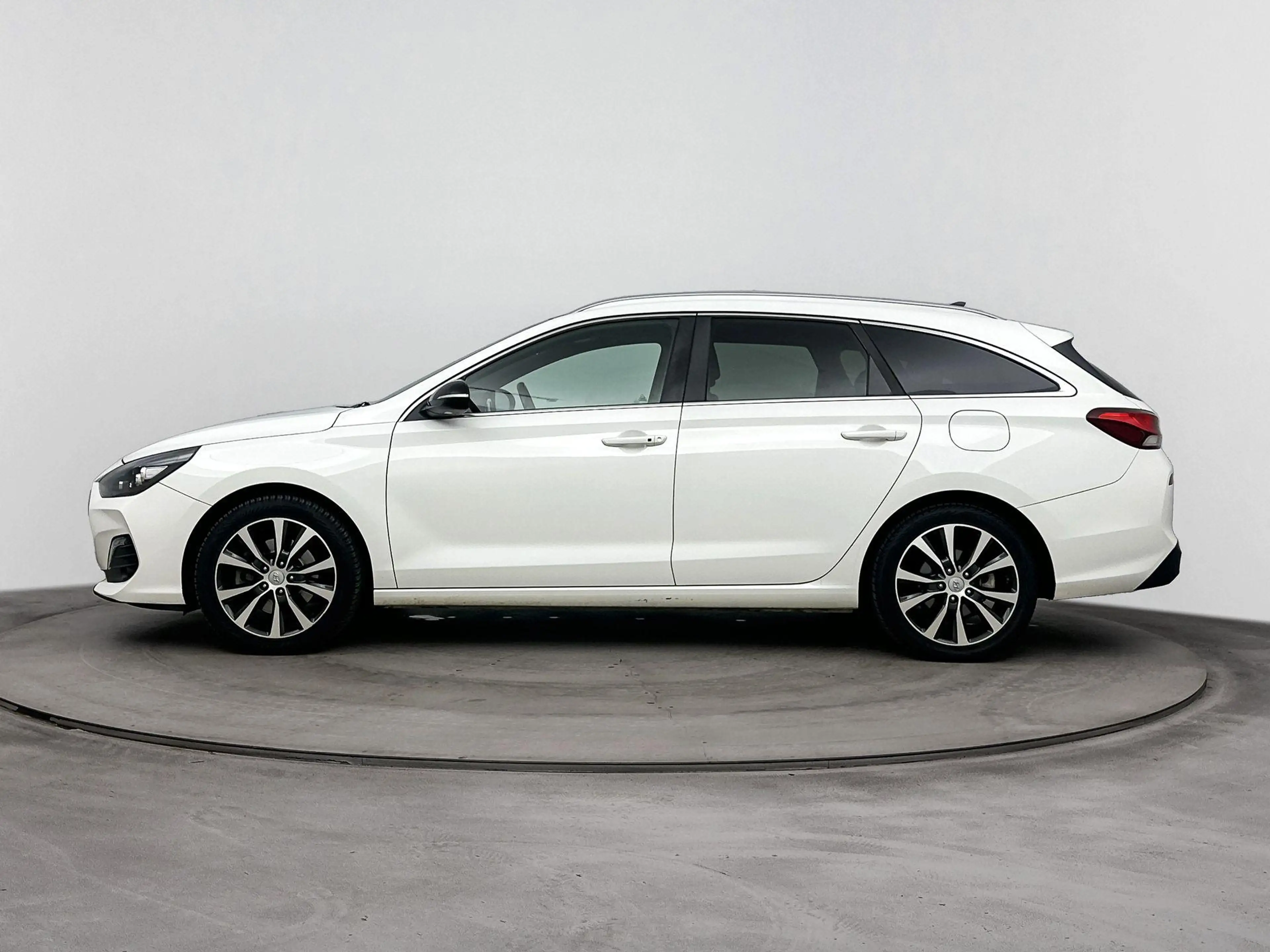 Hyundai i30 Wagon 1.4 T-GDI PREMIUM | ELEKTRISCH SCHUIF- KANTE — photo 3