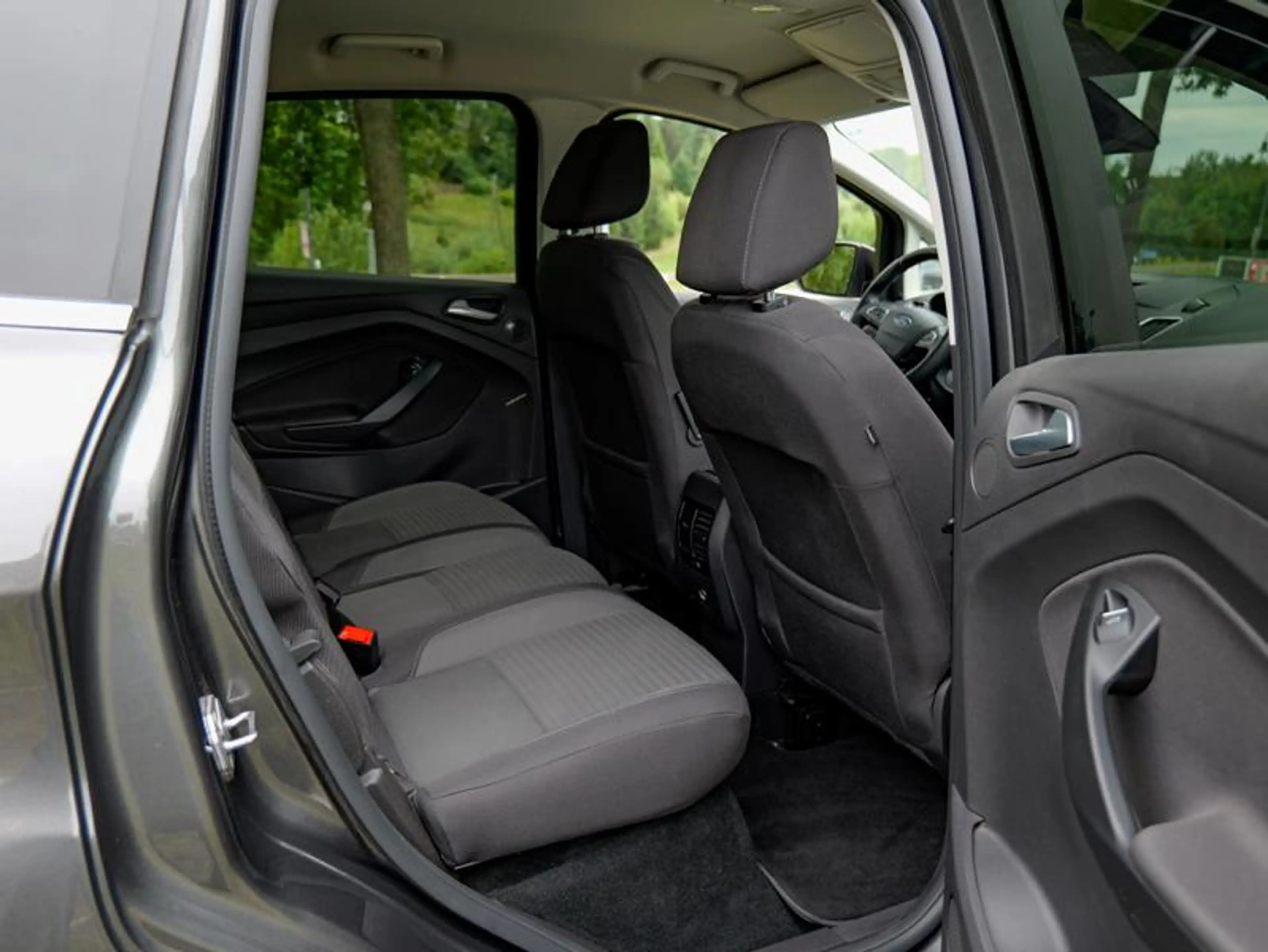 Ford C-Max Titanium — photo 7