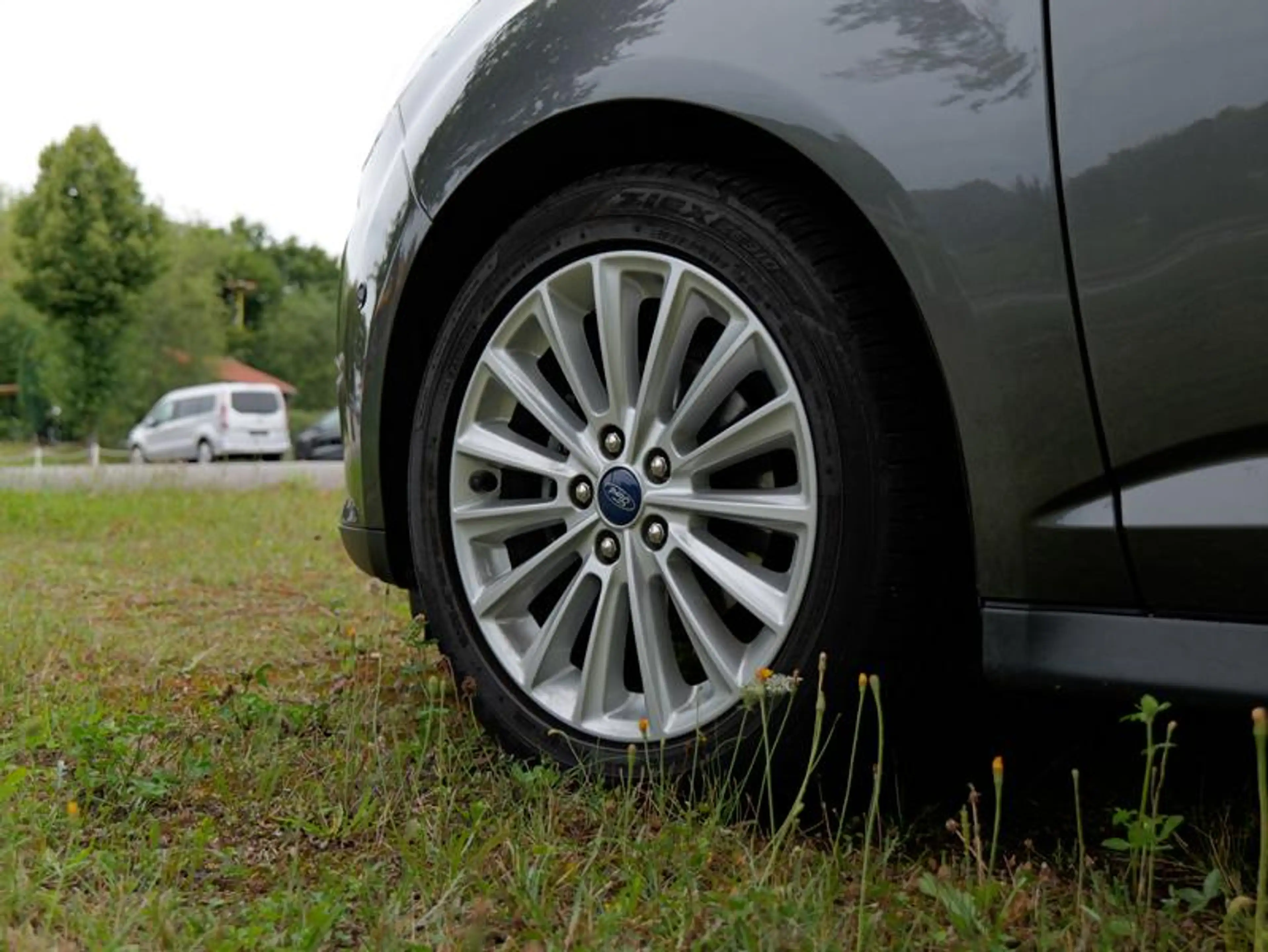 Ford C-Max Titanium — photo 15