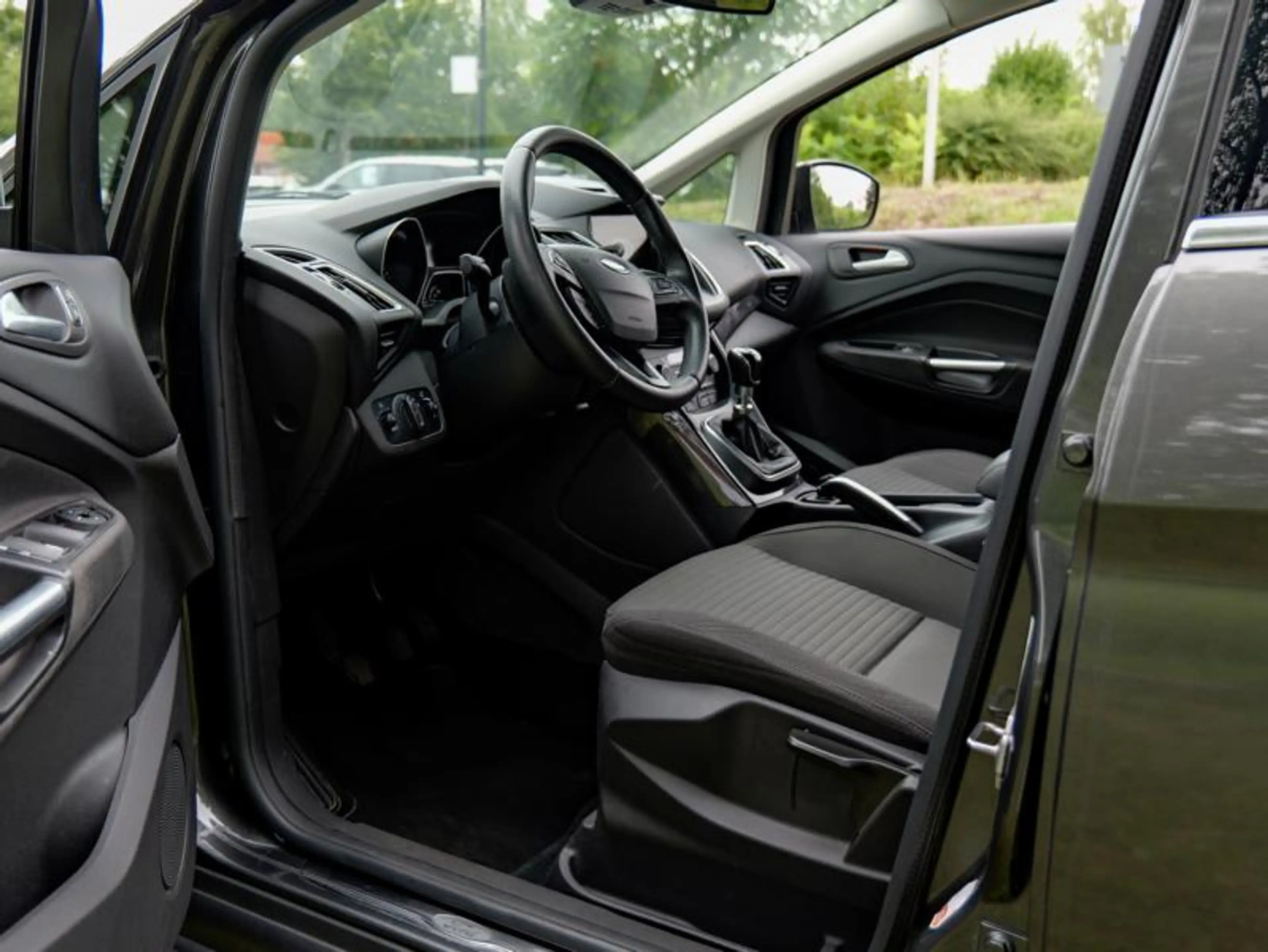 Ford C-Max Titanium — photo 5