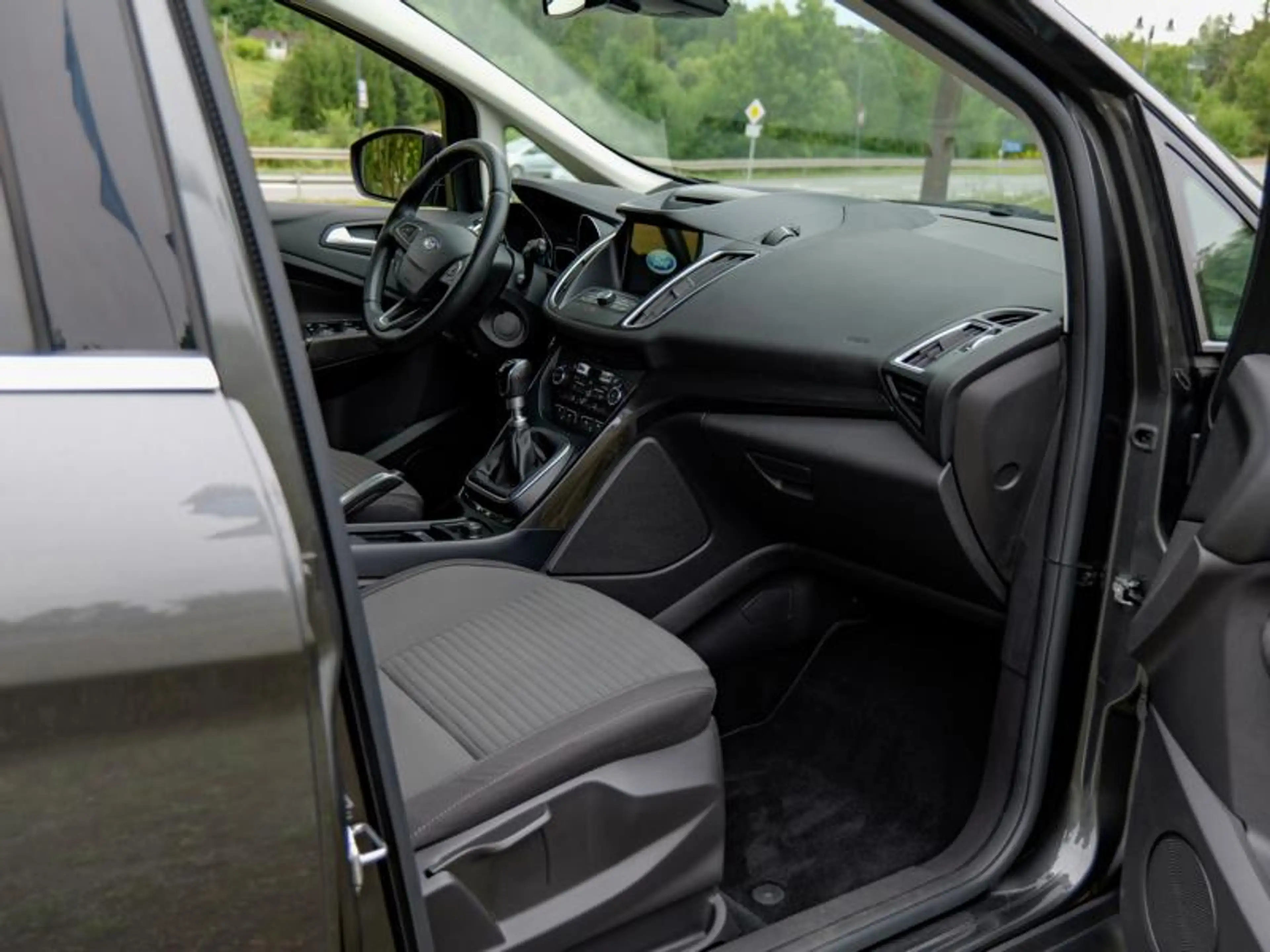 Ford C-Max Titanium — photo 6