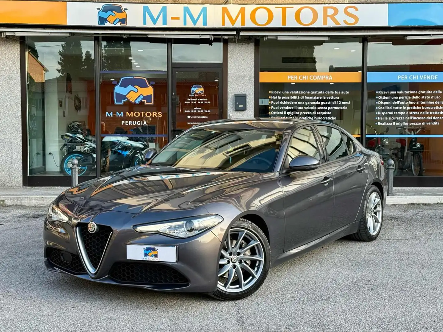Alfa Romeo Giulia 2.2 Turbodiesel 180 CV AT8 Business Sport Launch E Gris - 1