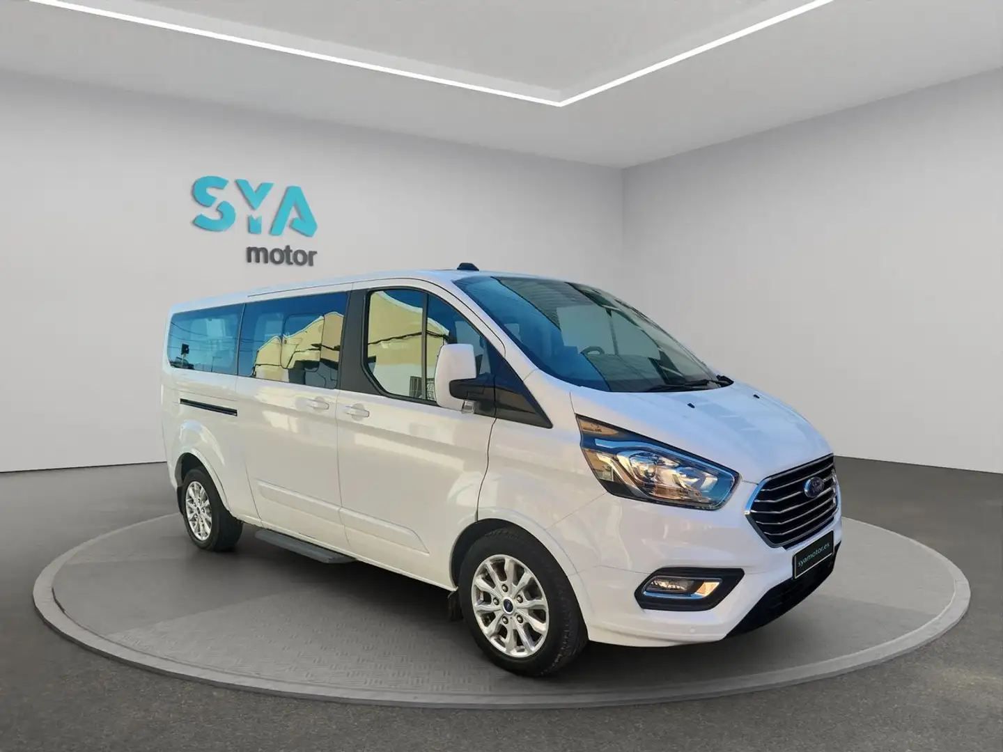 Ford Tourneo Custom 2.0 EcoBlue 110kW (150CV) L1 Titanium X Wit - 1