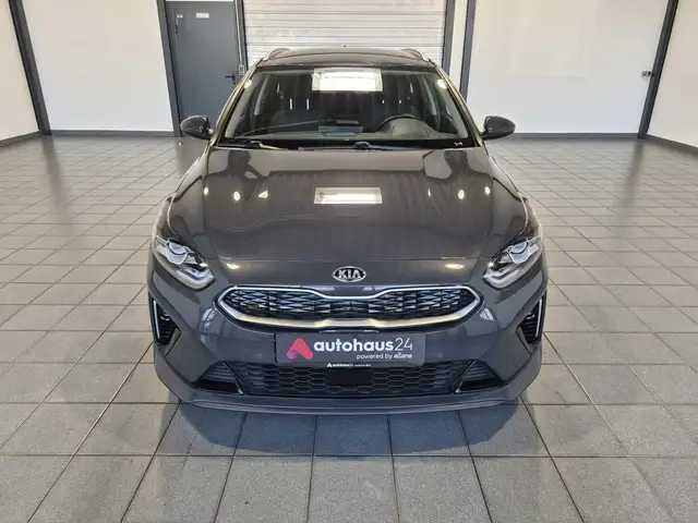 Kia Ceed view 2