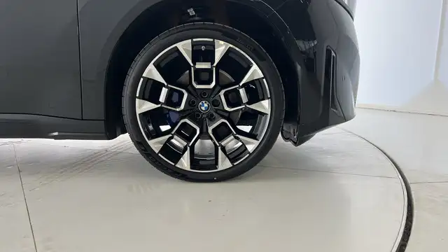 BMW iX3 50 xDrive Ansicht 16