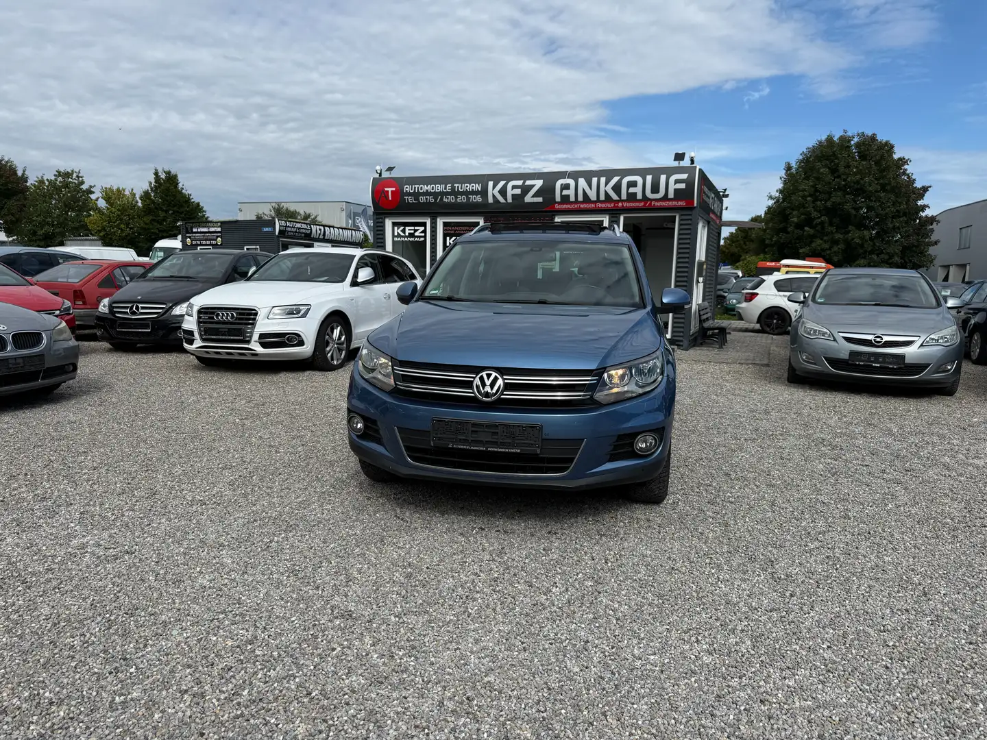 Volkswagen Tiguan Sport - 1