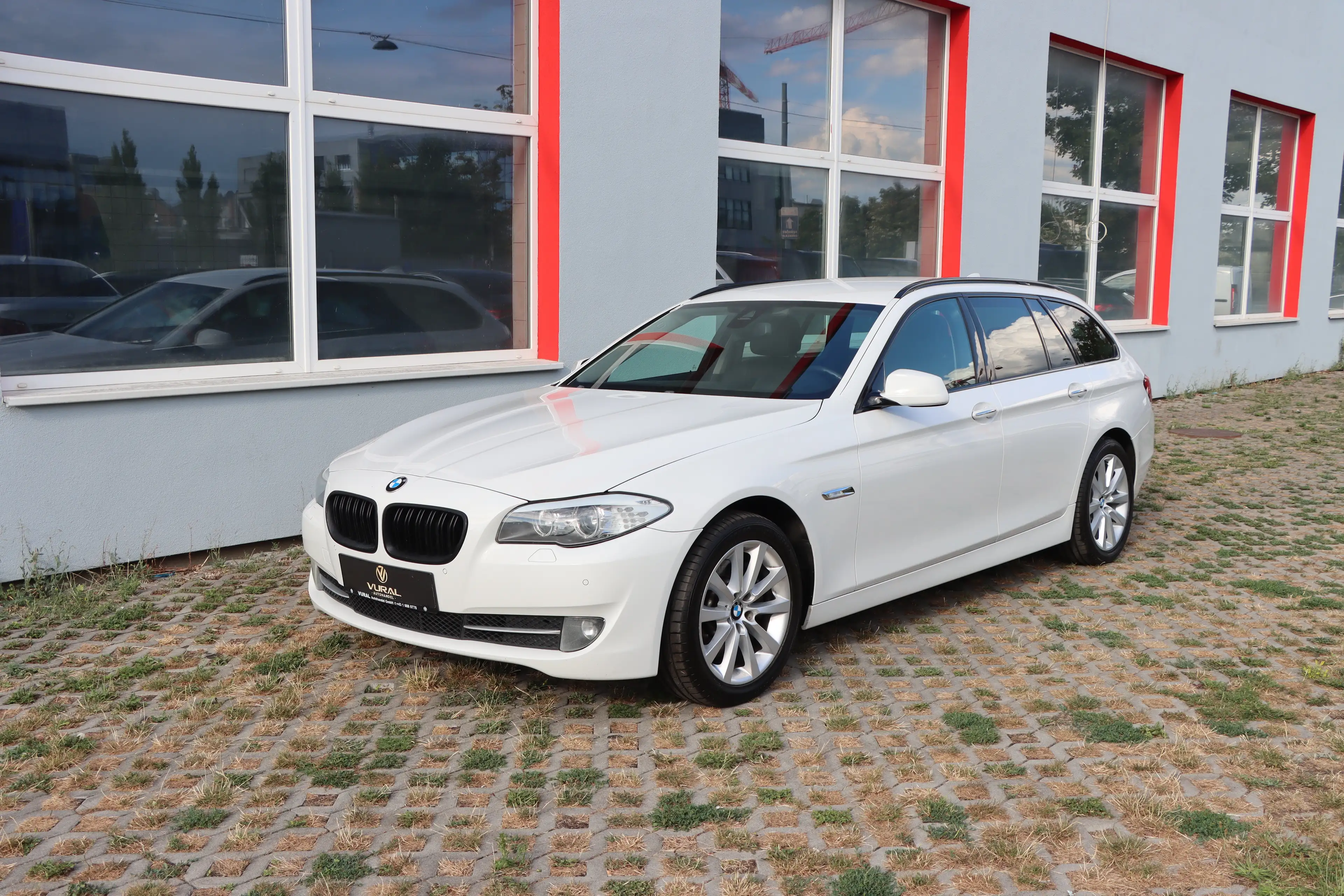 BMW 525 525 d xDrive | NAVI | XENON | AHK | — photo 2
