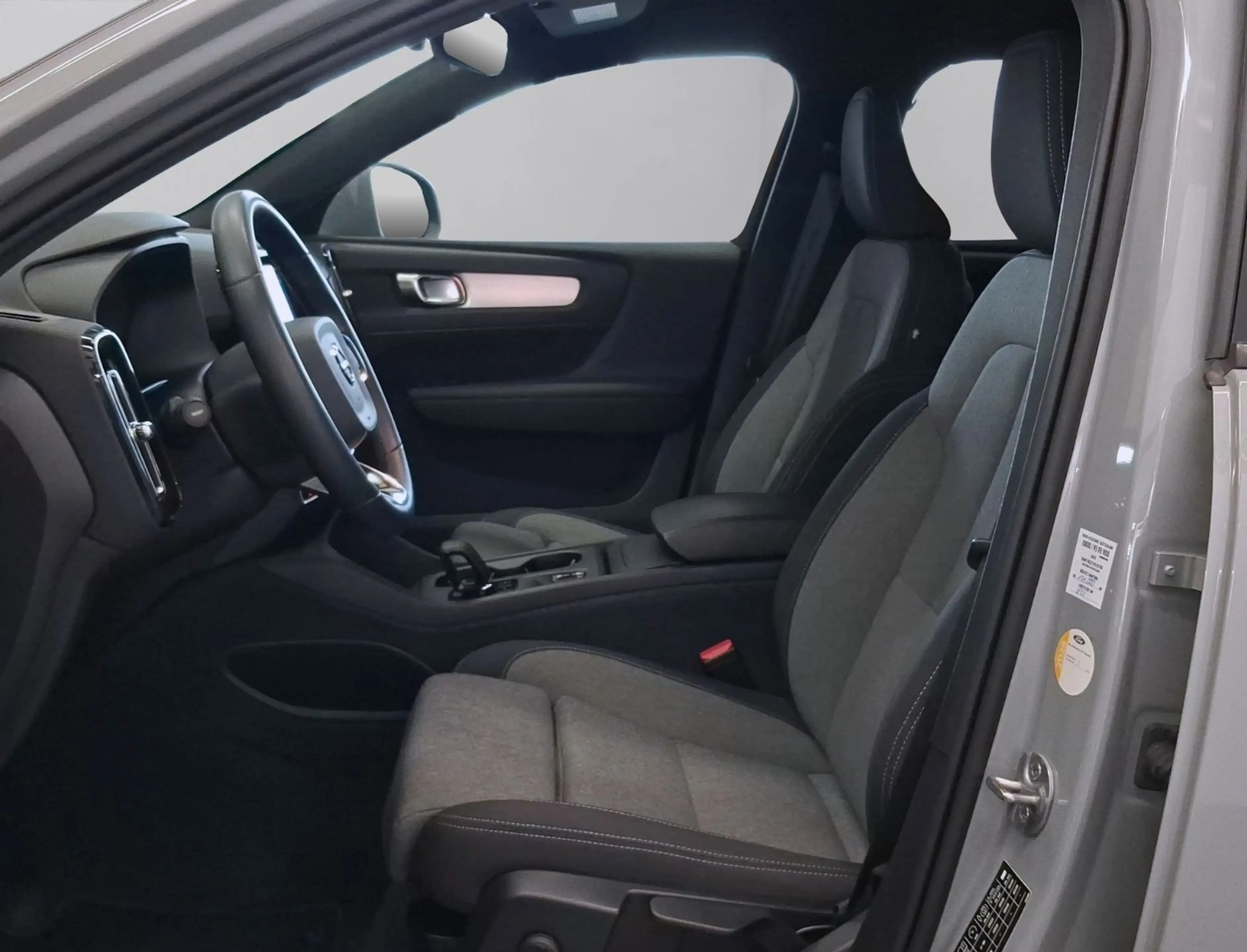 Volvo XC40 Core Aut.,1.Hand,Navi,LED,Tempo,Kamera 360° — photo 7