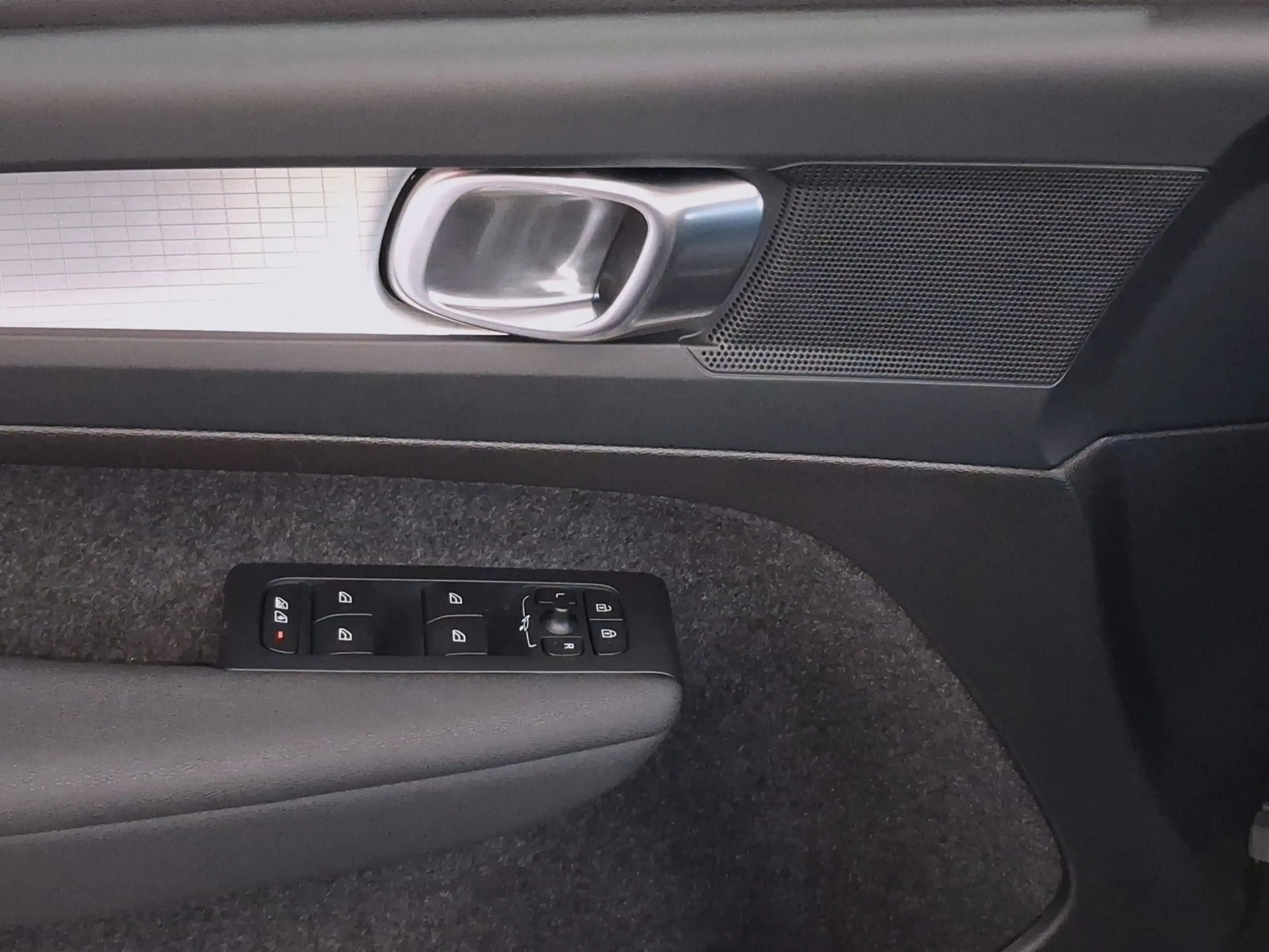 Volvo XC40 Core Aut.,1.Hand,Navi,LED,Tempo,Kamera 360° — photo 11