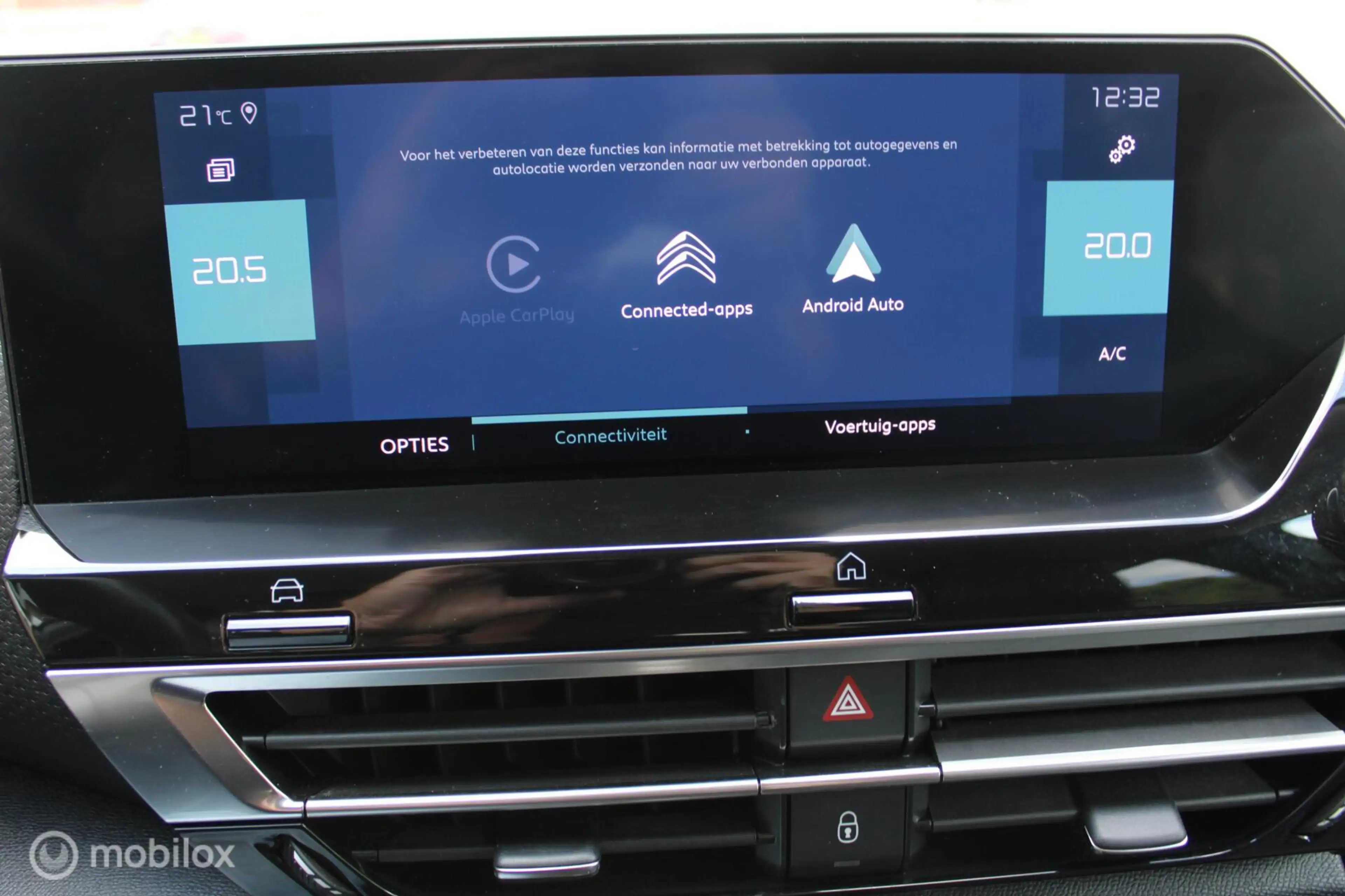 Citroen E-C4 Electric Shine 50 kWh — photo 15