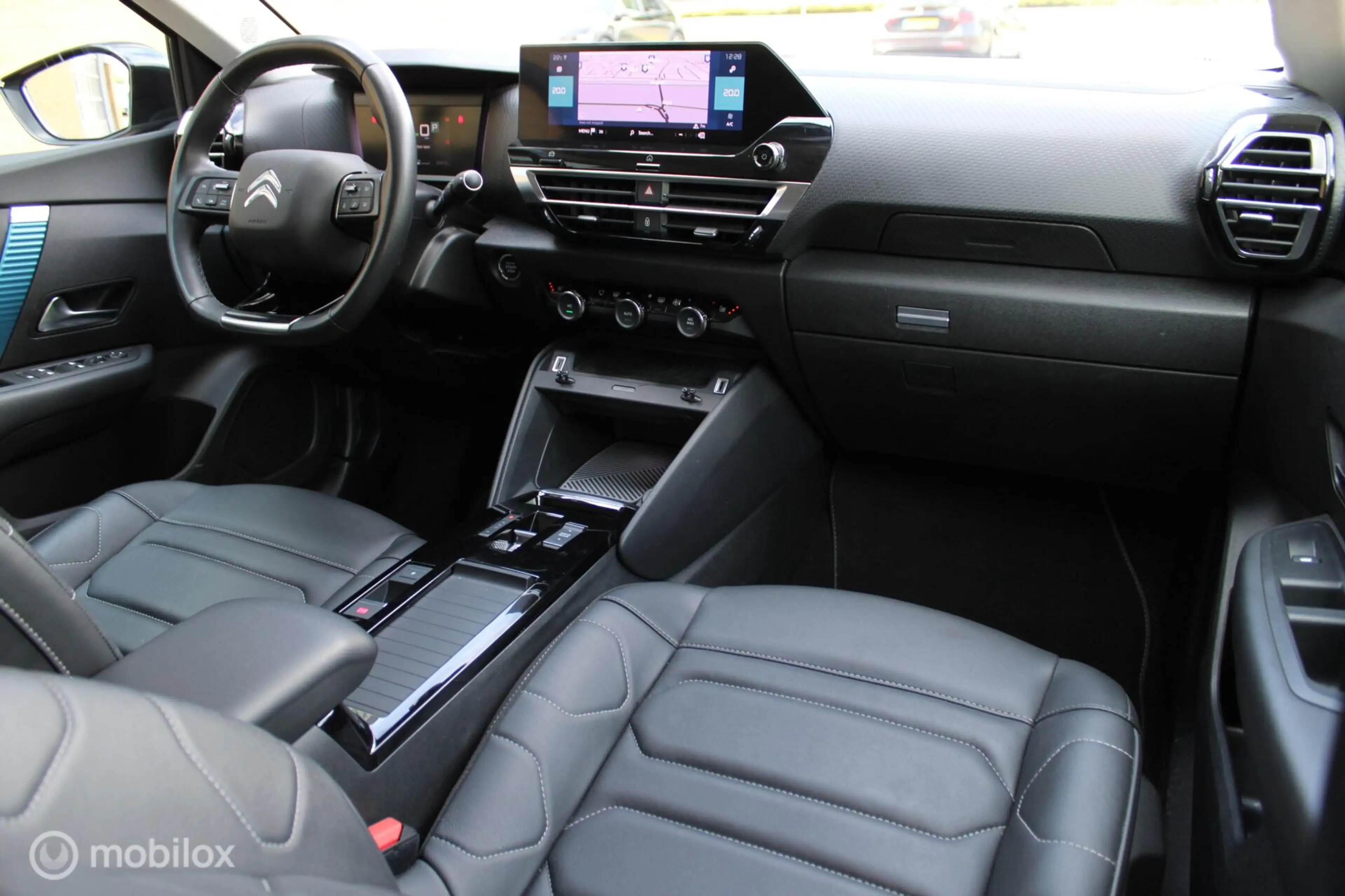 Citroen E-C4 Electric Shine 50 kWh — photo 2