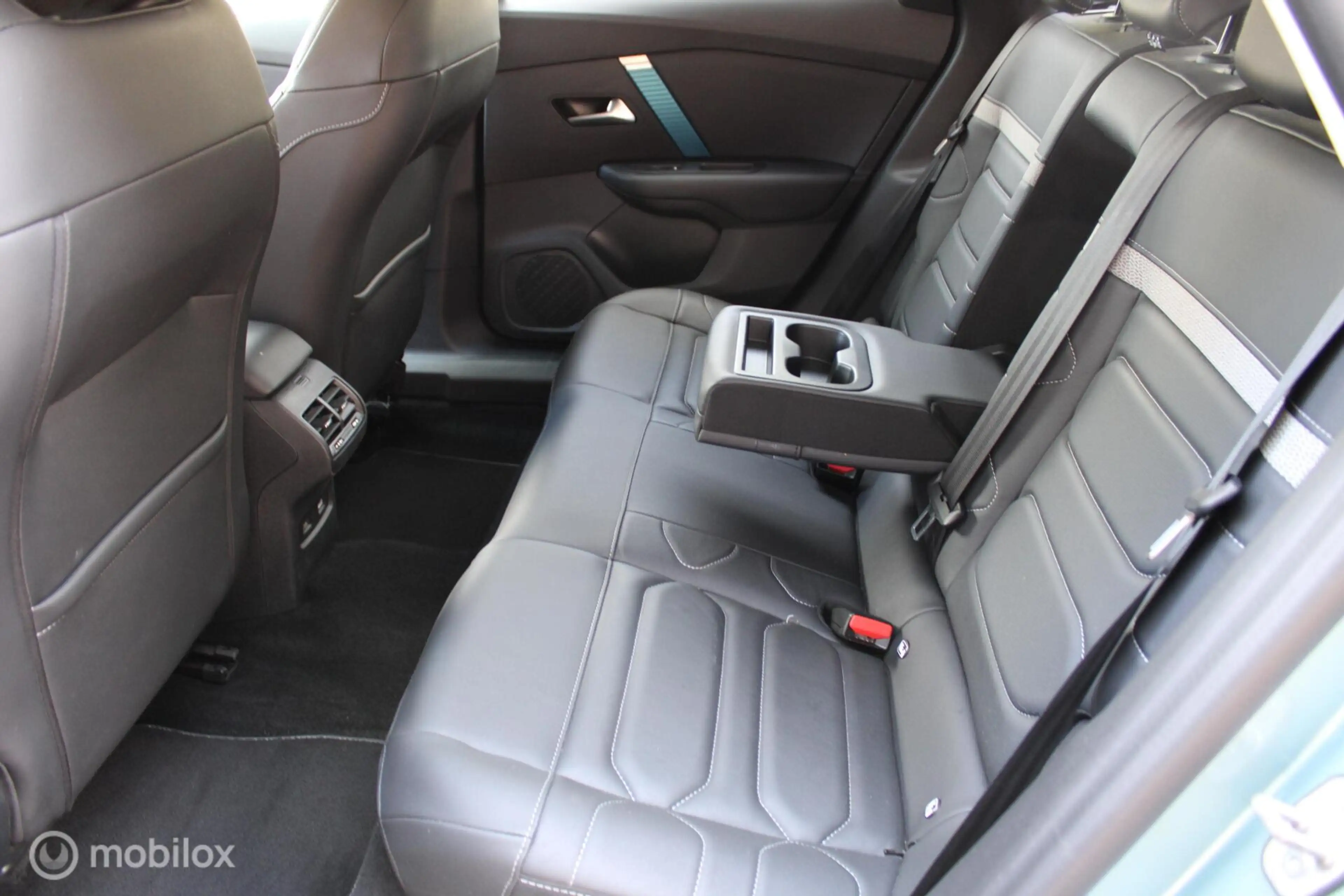 Citroen E-C4 Electric Shine 50 kWh — photo 10