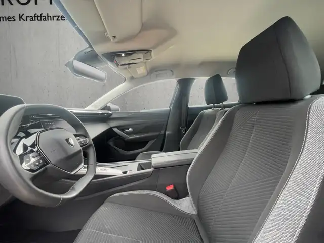 Peugeot 308 SW view 9