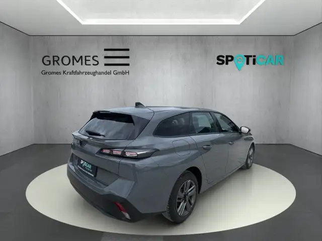 Peugeot 308 SW view 3