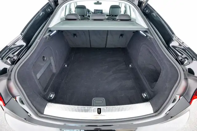 Audi A5 view 8