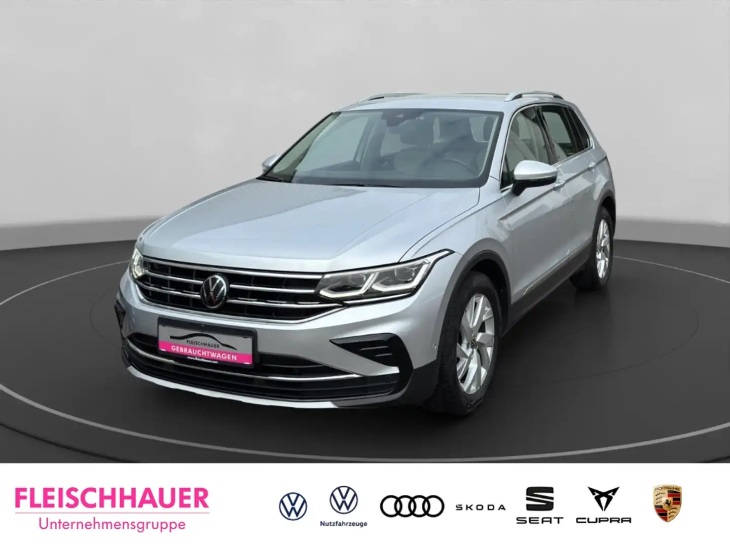 Volkswagen Tiguan Elegance 2,0 TDI Navi+Matrix+RearView+CarPlay Silber - 1