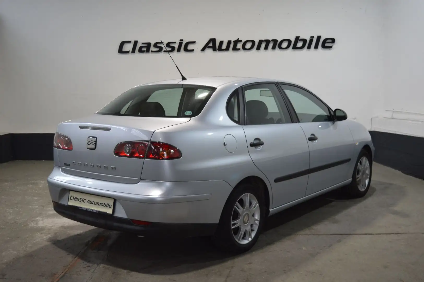 SEAT Cordoba Lim. Reference *Automatik*1.Hand* Plateado - 2