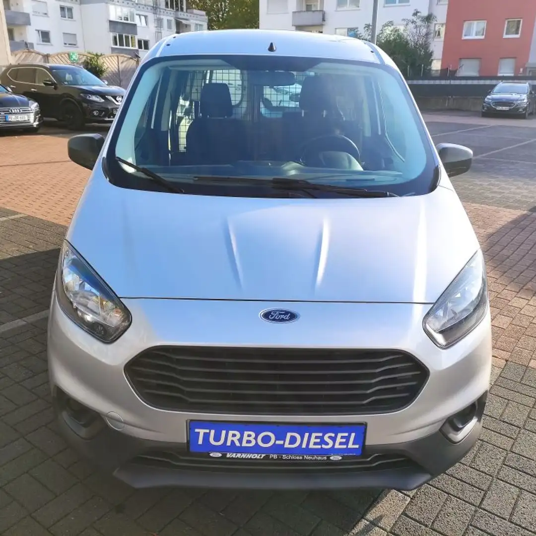 Ford Transit Courier Trend Silber - 2