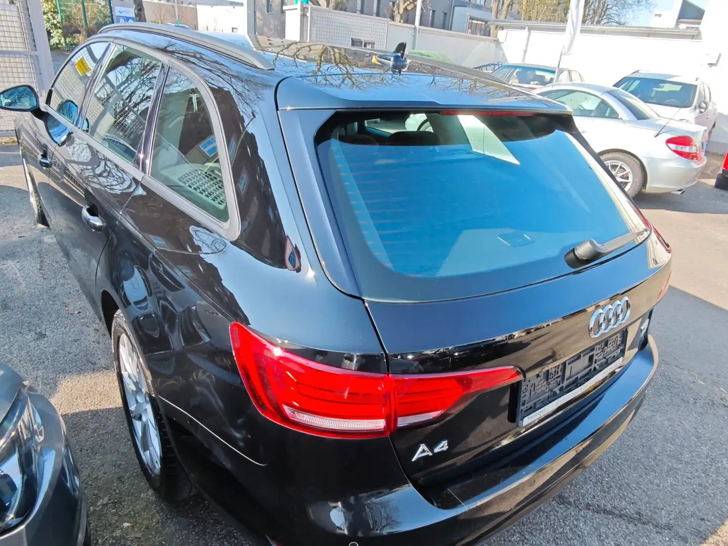 Audi A4 Avant 2,0 TFSI * Navi- Xenon * Schwarz - 2