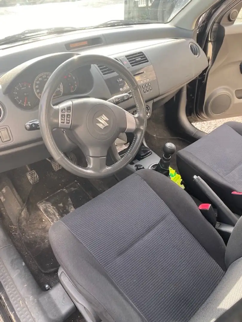 Suzuki Swift 5p 1.3 16v GL 4x4 - 2
