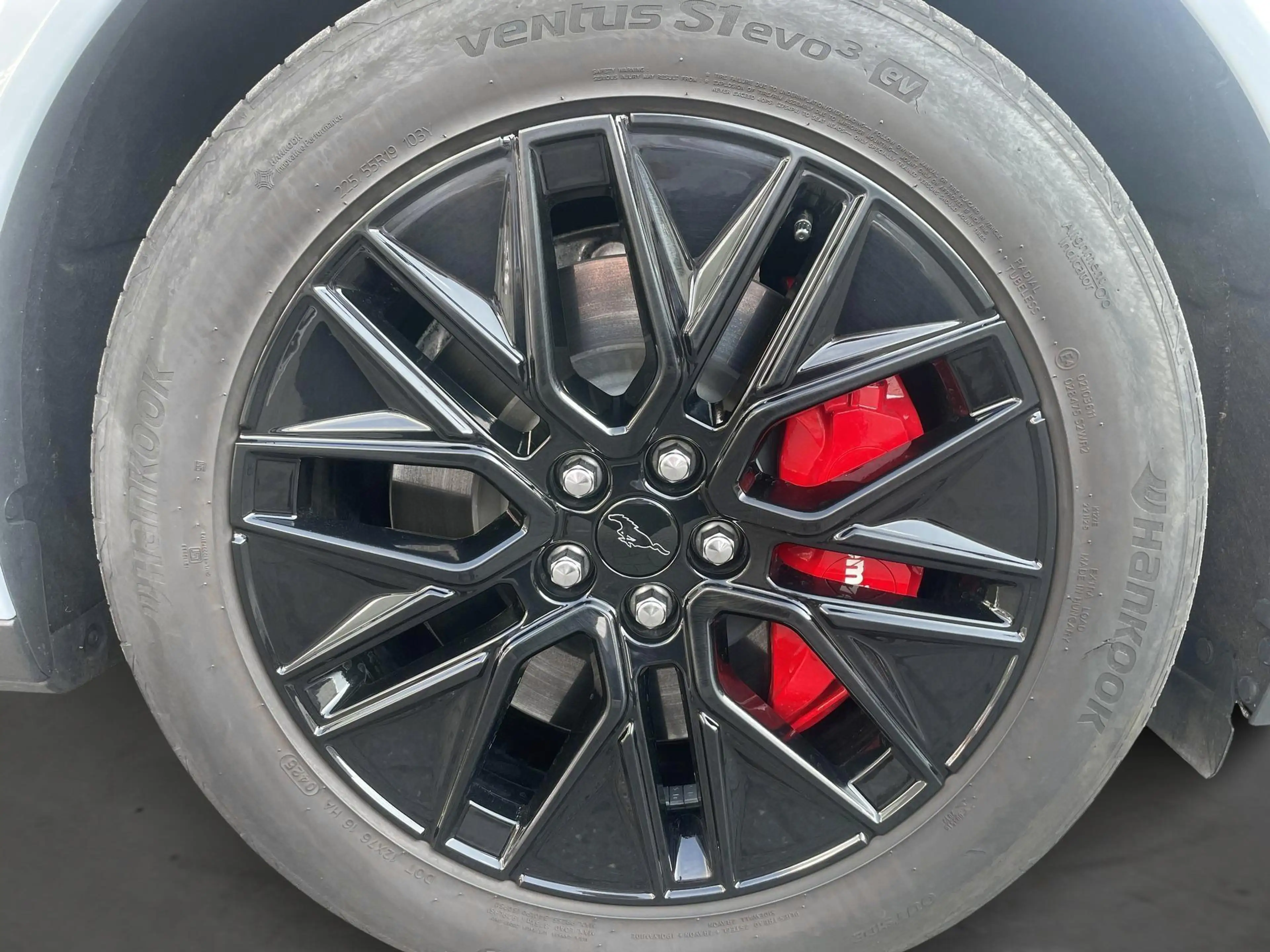 Ford Mustang Mach-E 88kWh Premium AWD - Pano - B&O - Blue Cruise Ready — photo 7