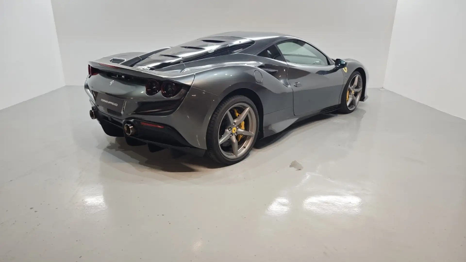 Ferrari F8 Tributo Gris - 2