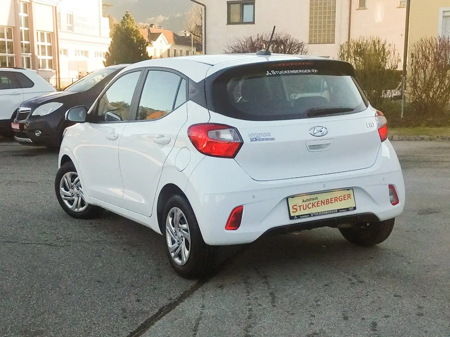 Hyundai i10 Chic 1,0 MT a1bc0 Weiß - 2