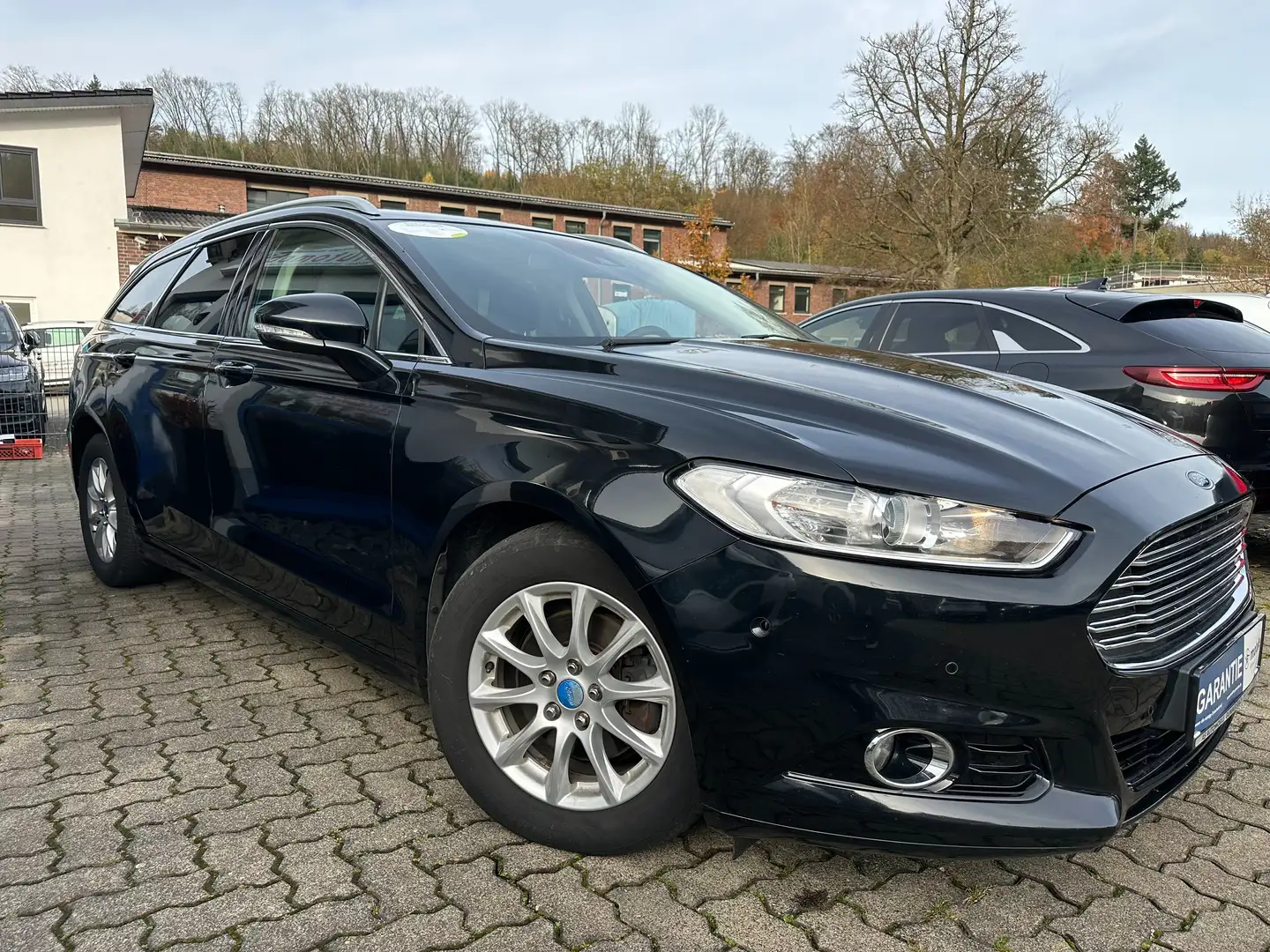Ford Mondeo 2.0 TDCI Aut+NAVI+KLIMATR+KAMERA+PDC++SPUR.H+SHZ Чорний - 2