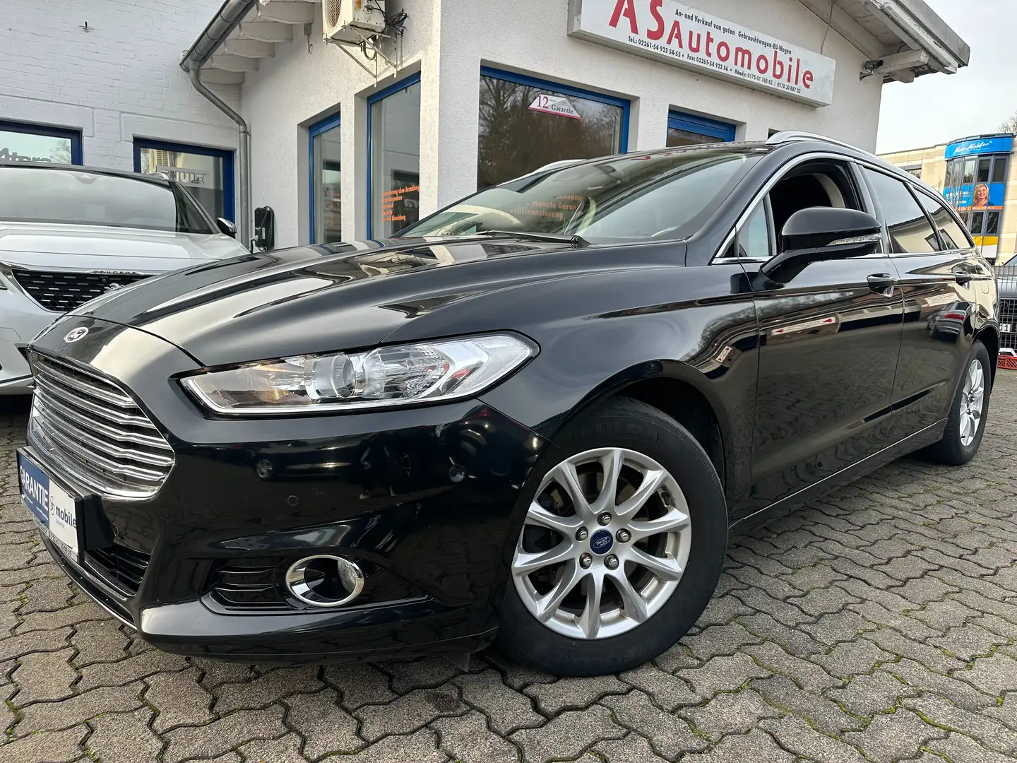 Ford Mondeo 2.0 TDCI Aut+NAVI+KLIMATR+KAMERA+PDC++SPUR.H+SHZ Чорний - 1