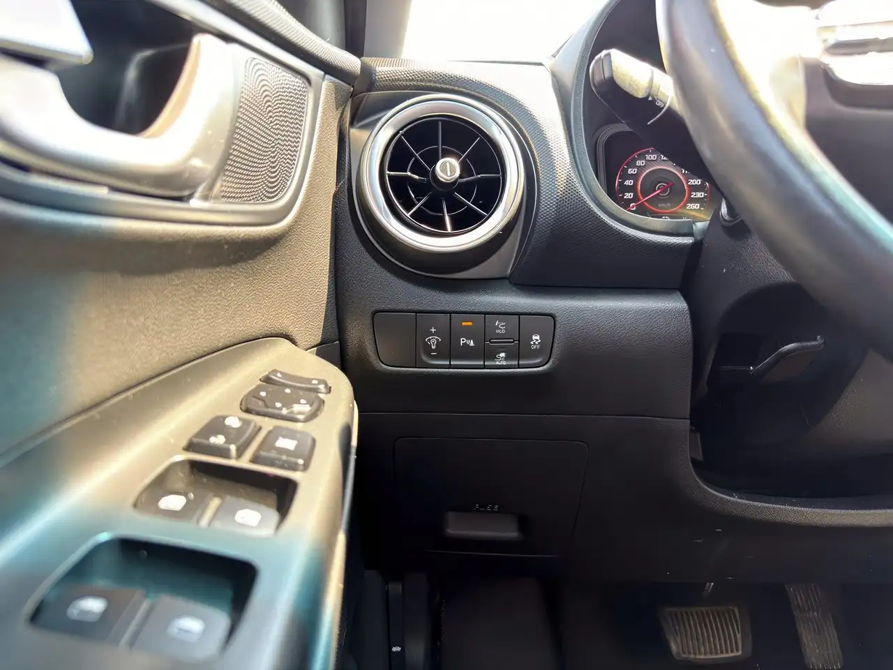 Hyundai KONA fotografie Hyundai KONA