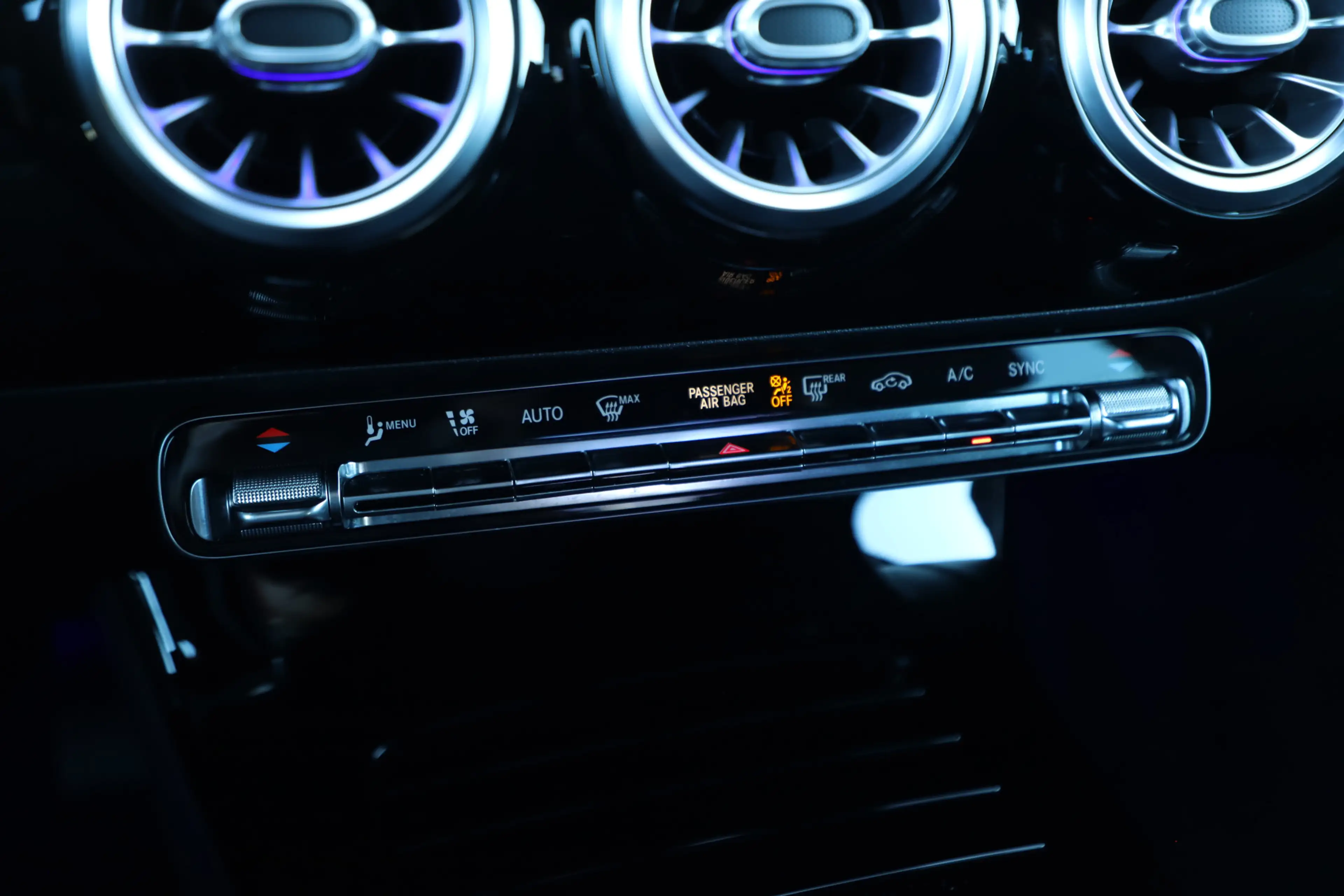 Mercedes-Benz A 180 Business Solution Luxury | 136PK | Sfeerverlichtin — photo 12
