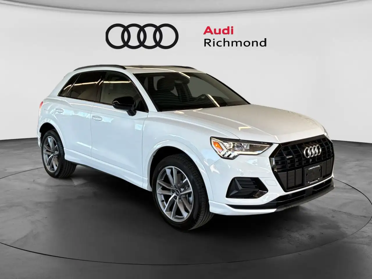 Audi Q3 снимка Audi Q3