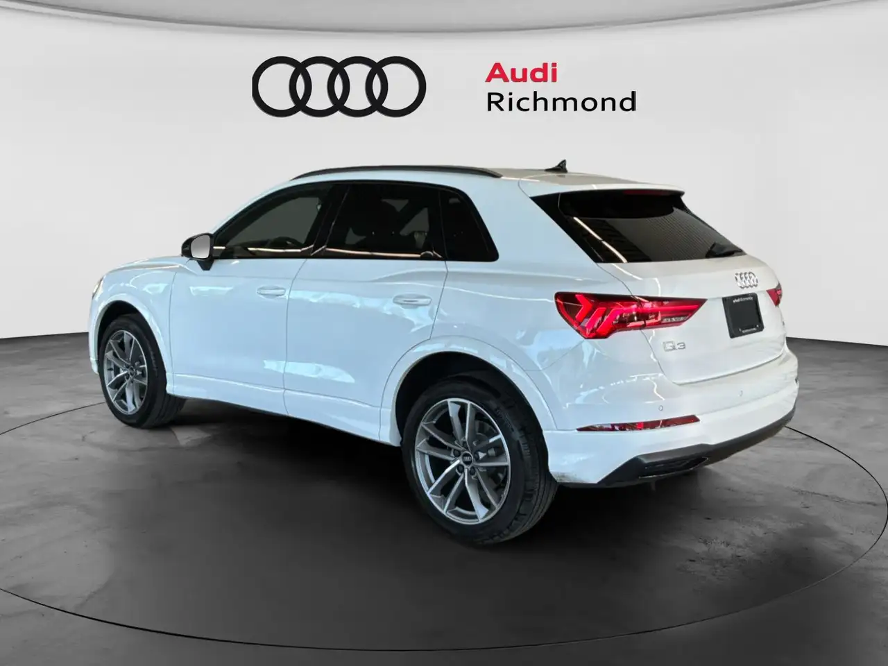 Audi Q3 снимка Audi Q3