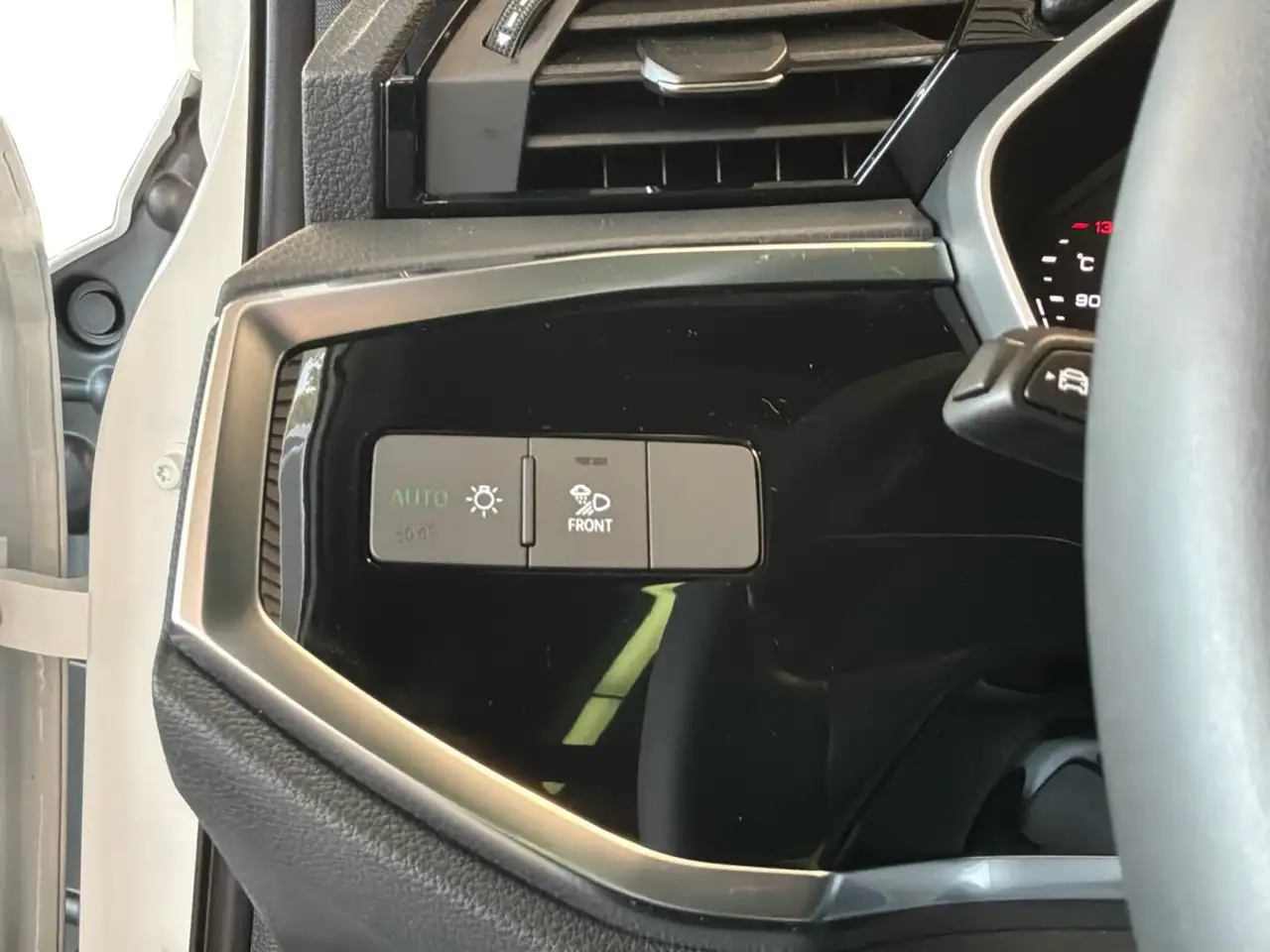 Audi Q3 снимка Audi Q3