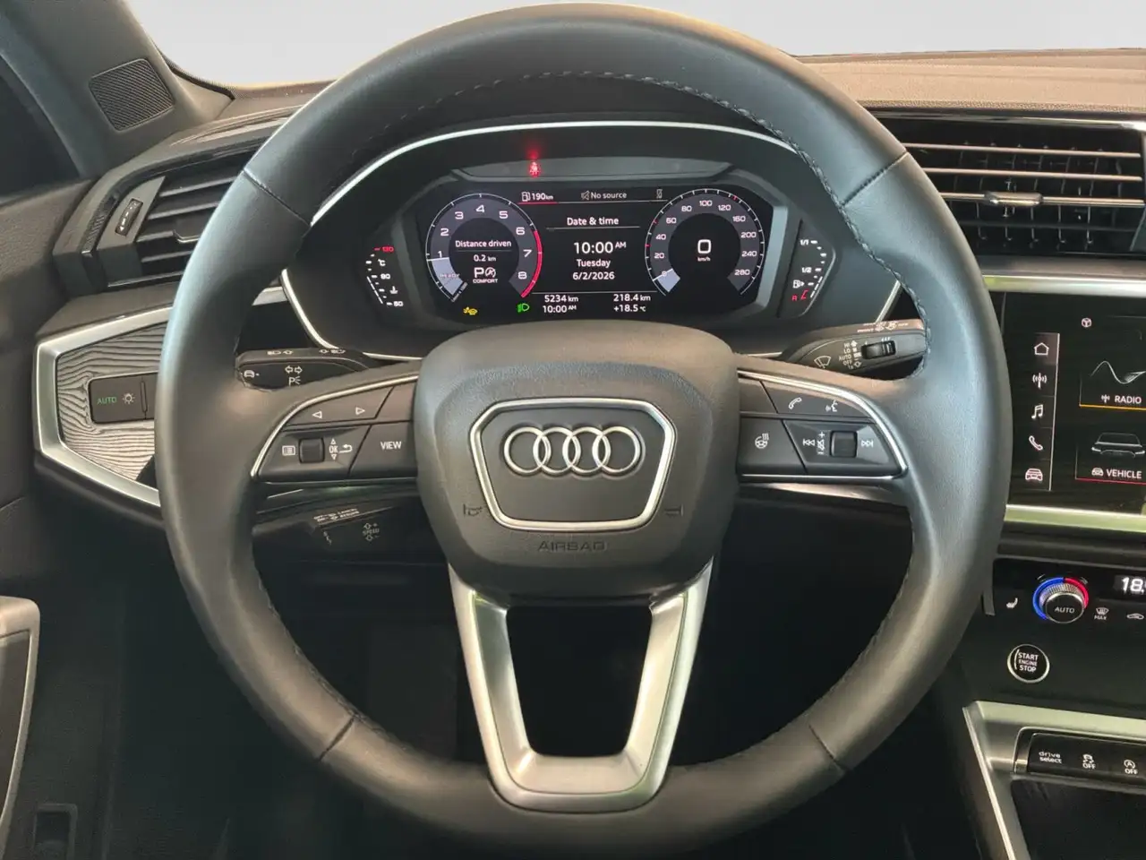 Audi Q3 снимка Audi Q3