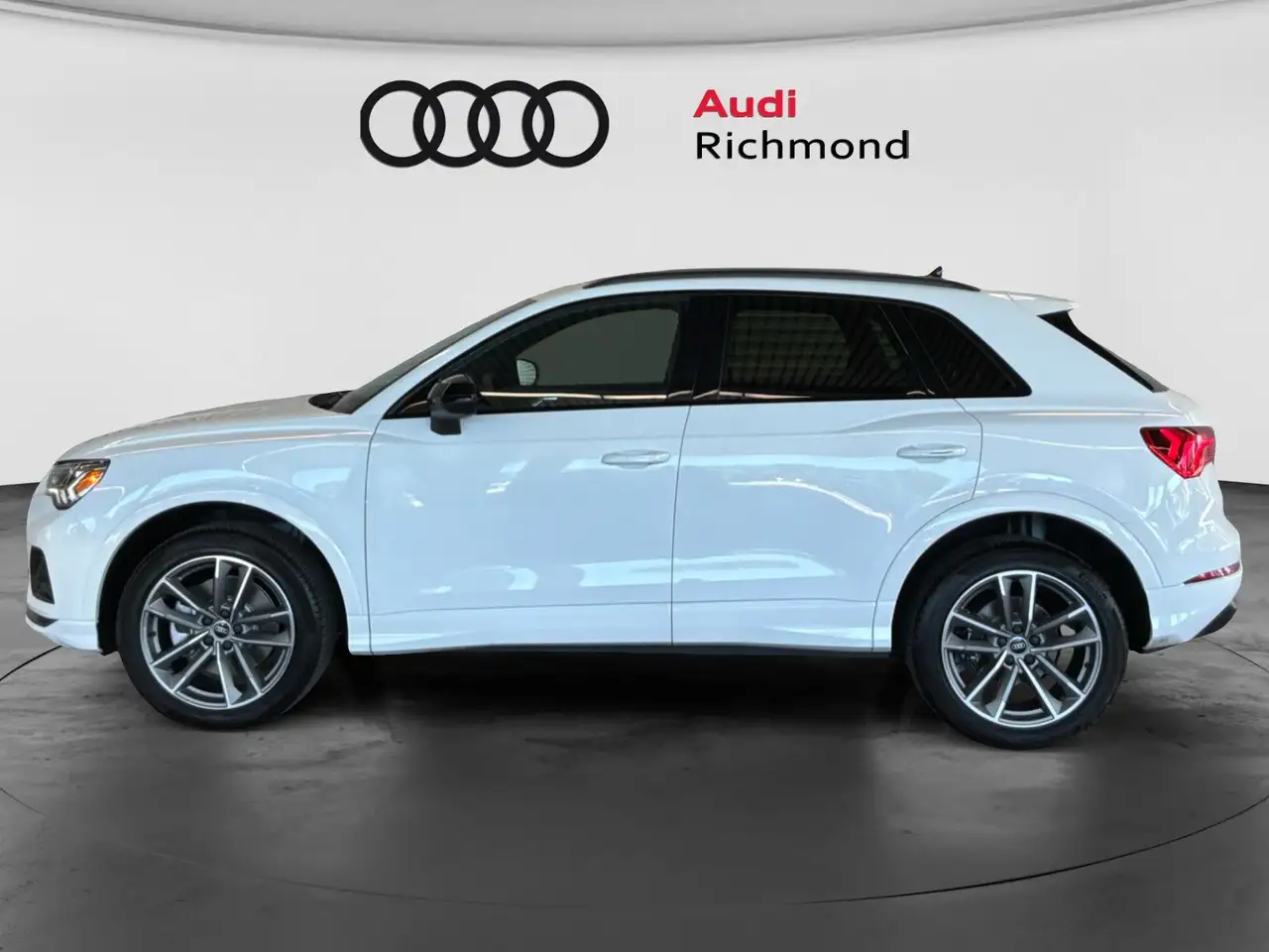 Audi Q3 снимка Audi Q3