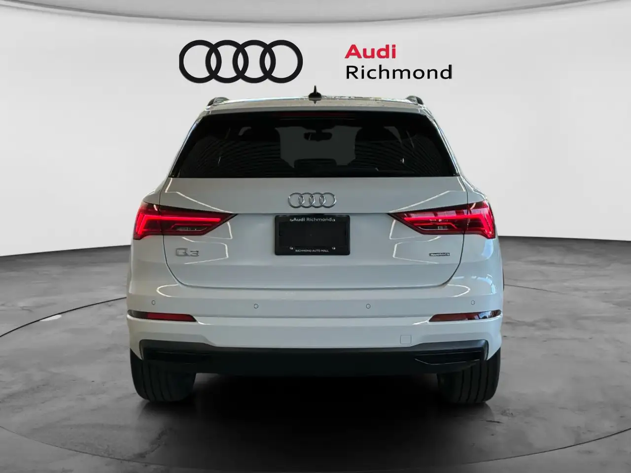 Audi Q3 снимка Audi Q3