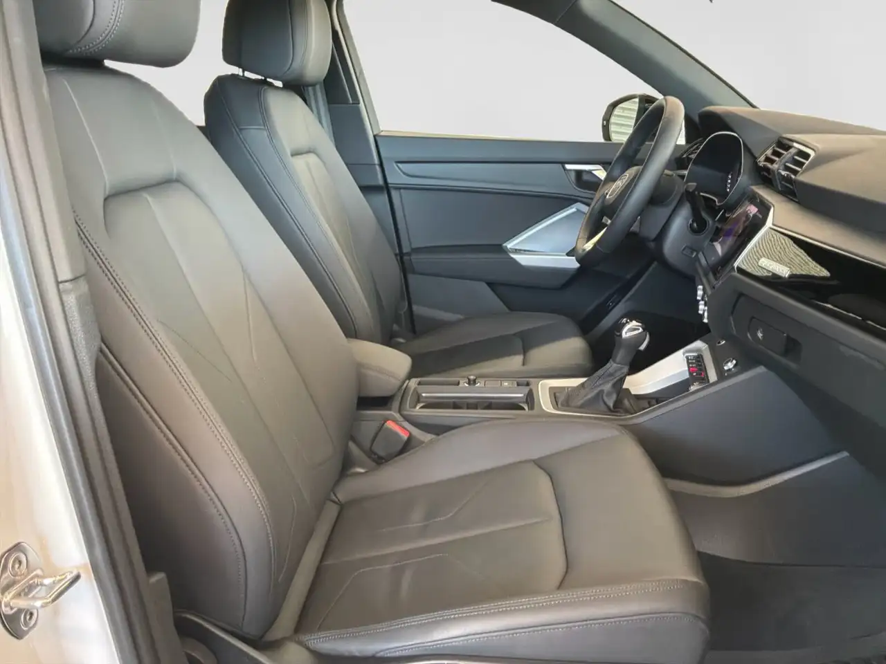 Audi Q3 снимка Audi Q3