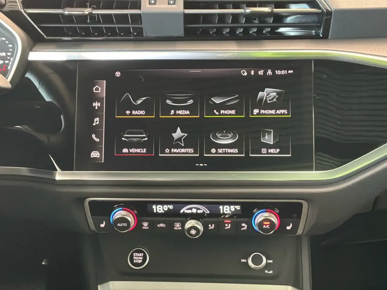 Audi Q3 снимка Audi Q3