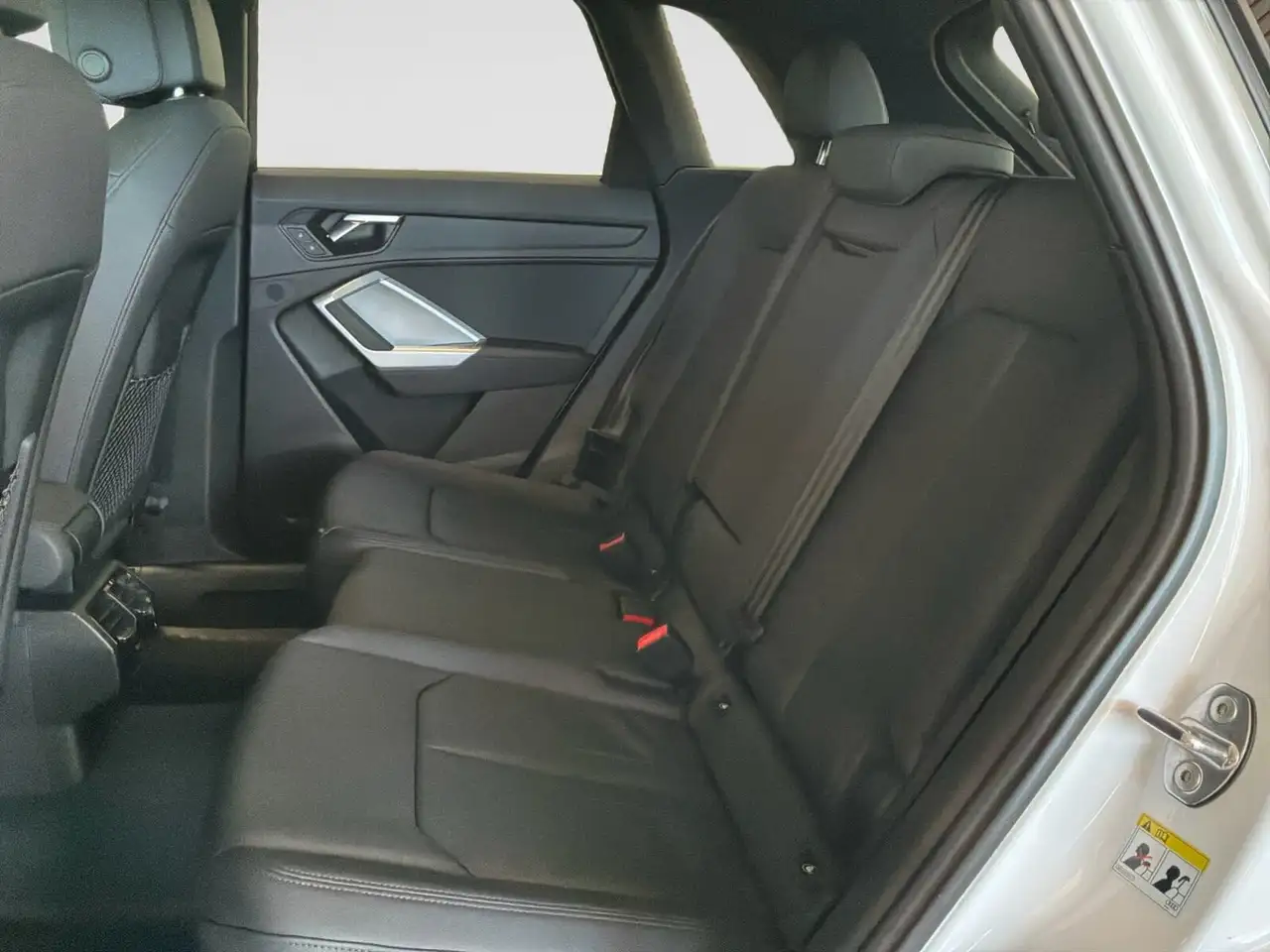 Audi Q3 снимка Audi Q3