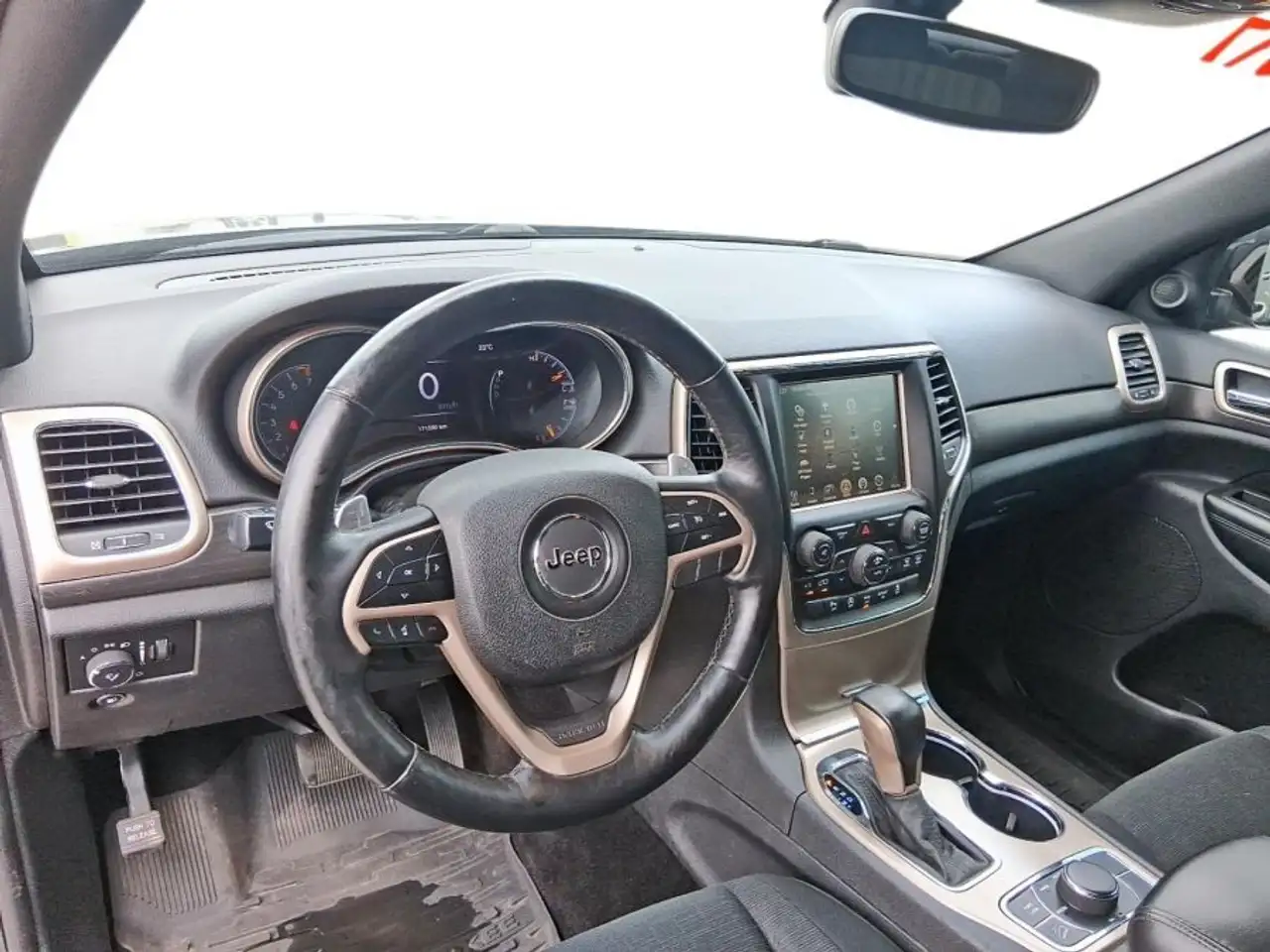 Jeep Grand Cherokee снимка Jeep Grand Cherokee