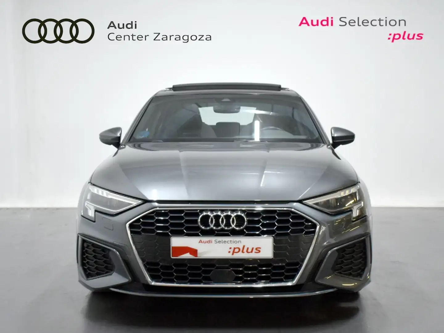 Audi A3 Sportback 35 TFSI Black line S tronic Gris - 2