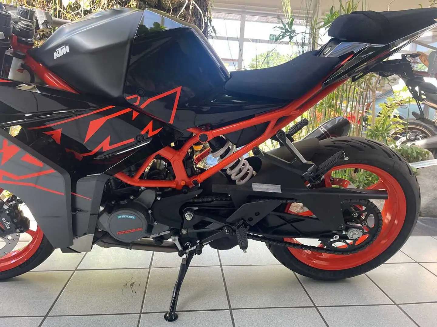 KTM RC 125 Černá - 2