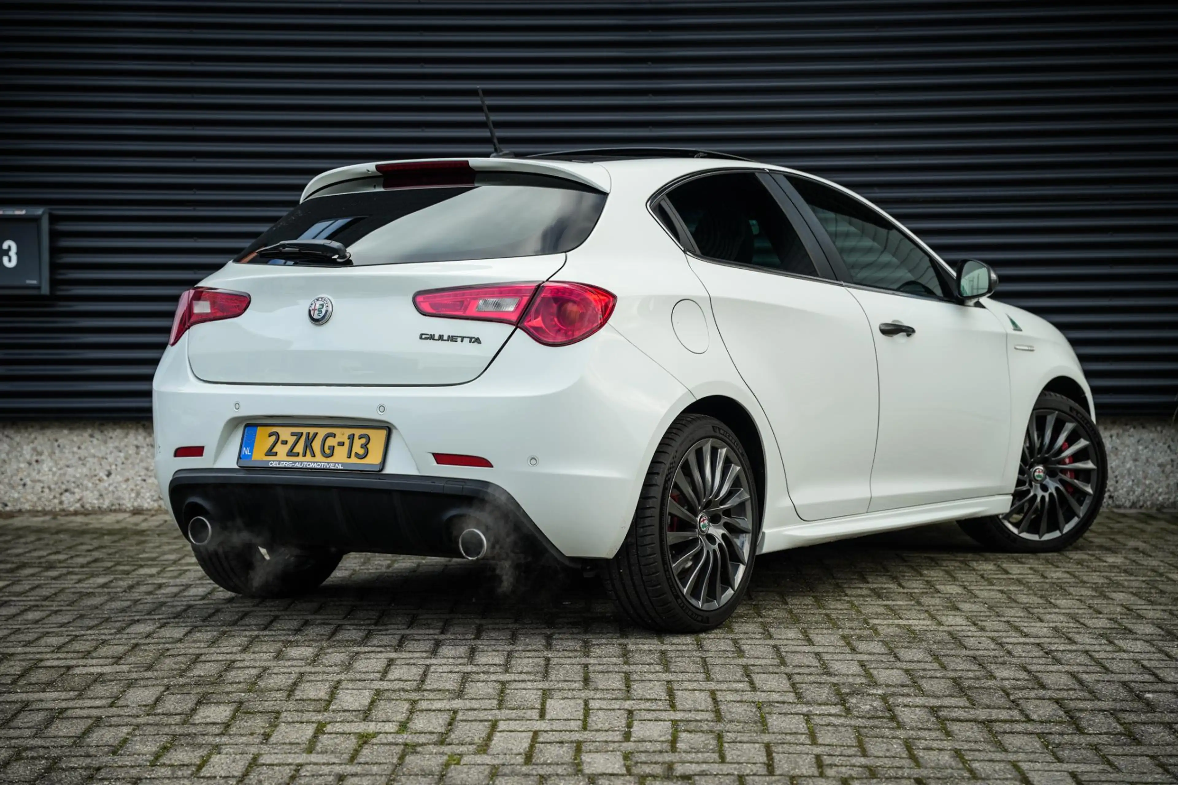 Alfa Romeo Giulietta 1.750 Turbo Veloce | Org. NL-Auto! | Panoramadak | — photo 2