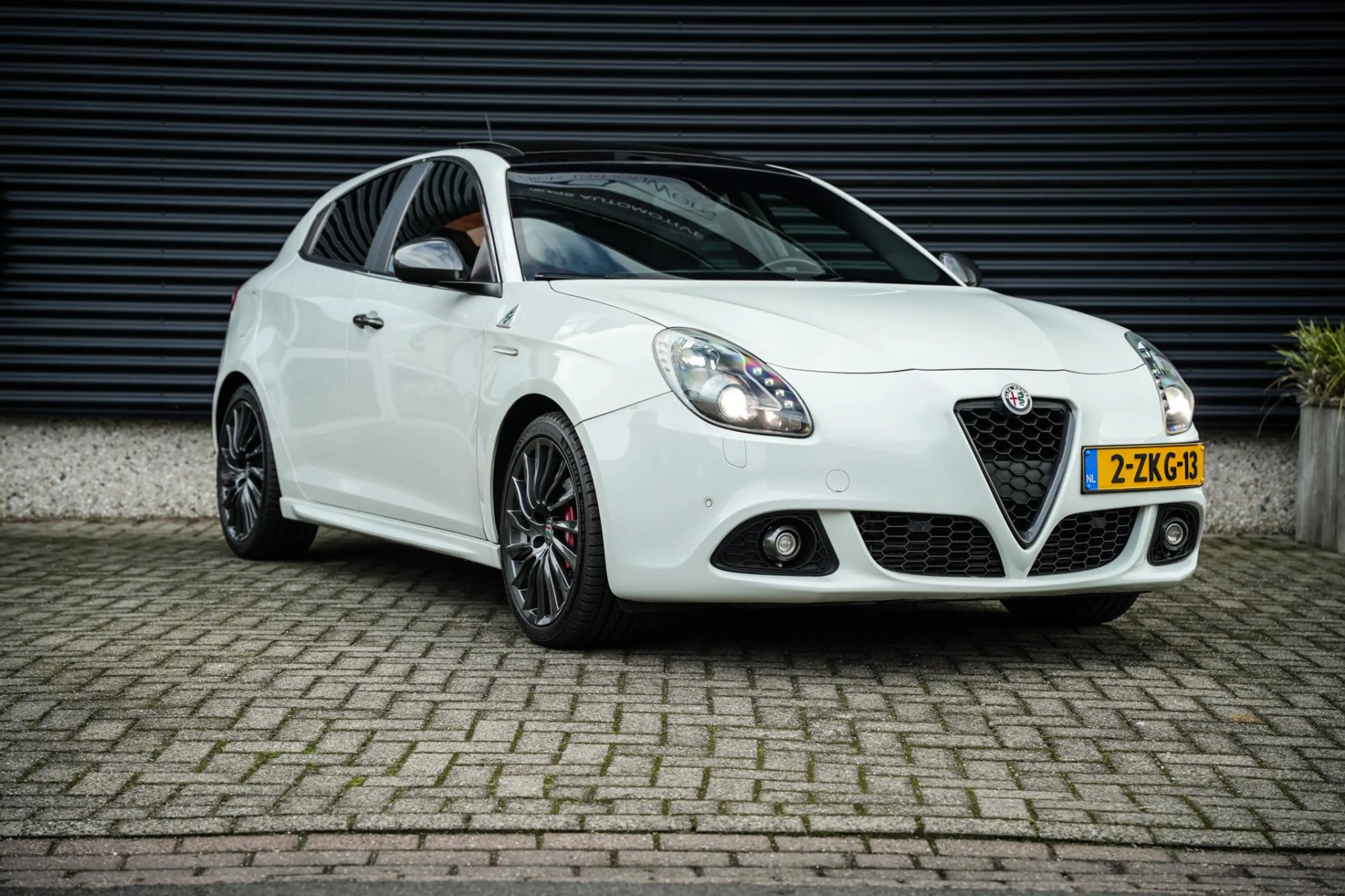Alfa Romeo Giulietta 1.750 Turbo Veloce | Org. NL-Auto! | Panoramadak | — photo 6