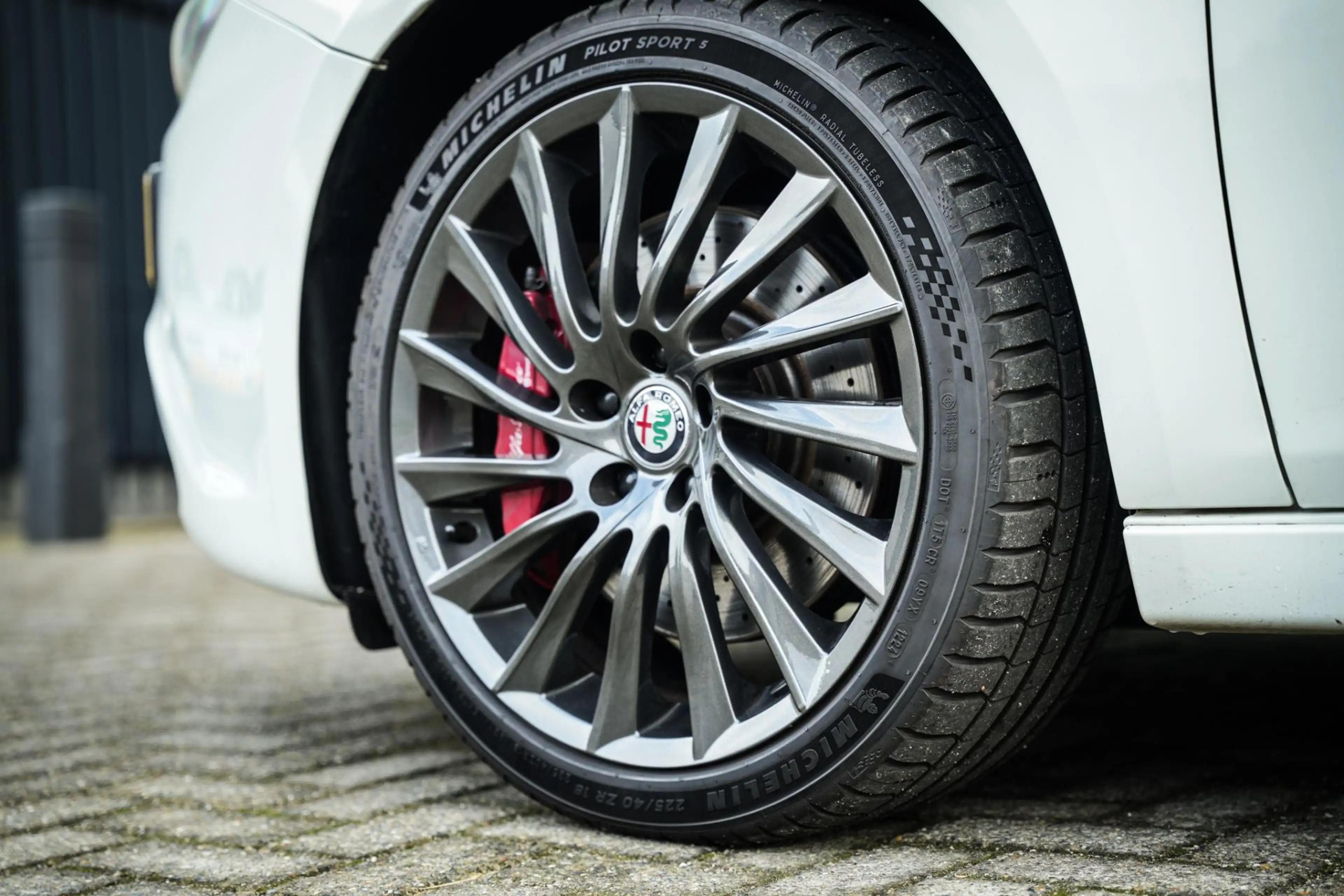 Alfa Romeo Giulietta 1.750 Turbo Veloce | Org. NL-Auto! | Panoramadak | — photo 18