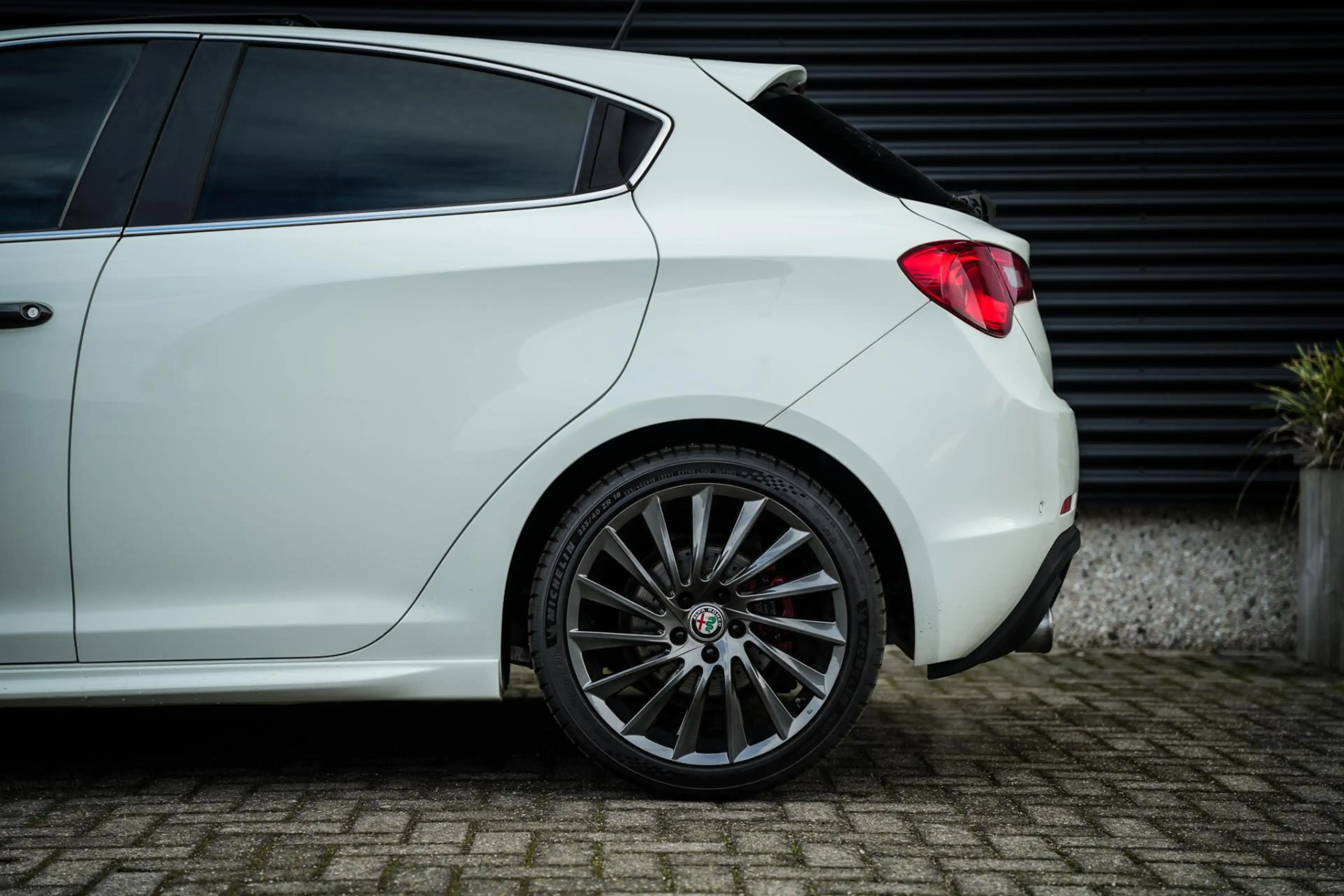 Alfa Romeo Giulietta 1.750 Turbo Veloce | Org. NL-Auto! | Panoramadak | — photo 17