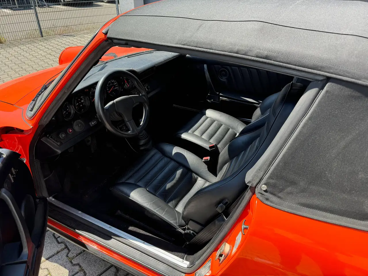 Porsche 911 3.0 SC Cabriolet, foto 4